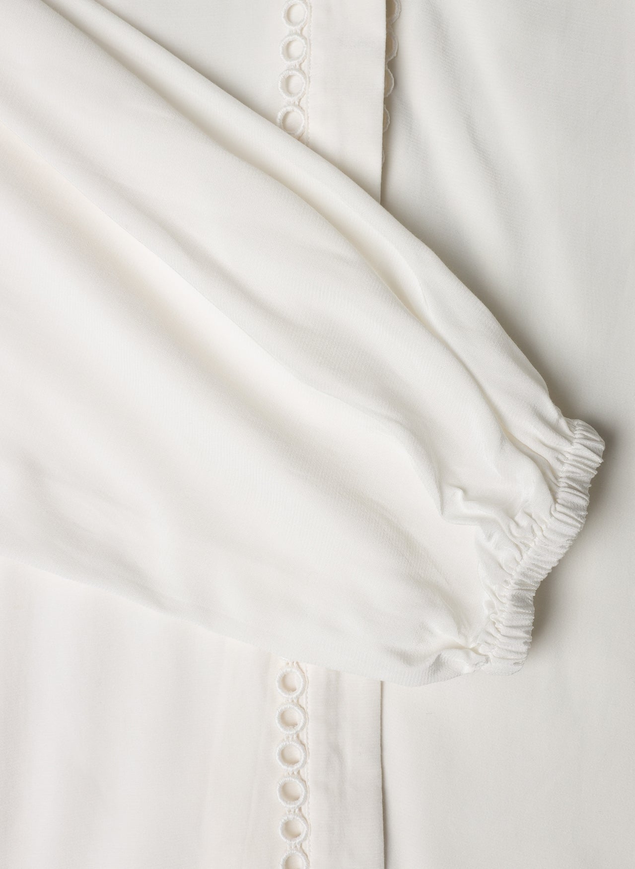 Dominika | Winter White