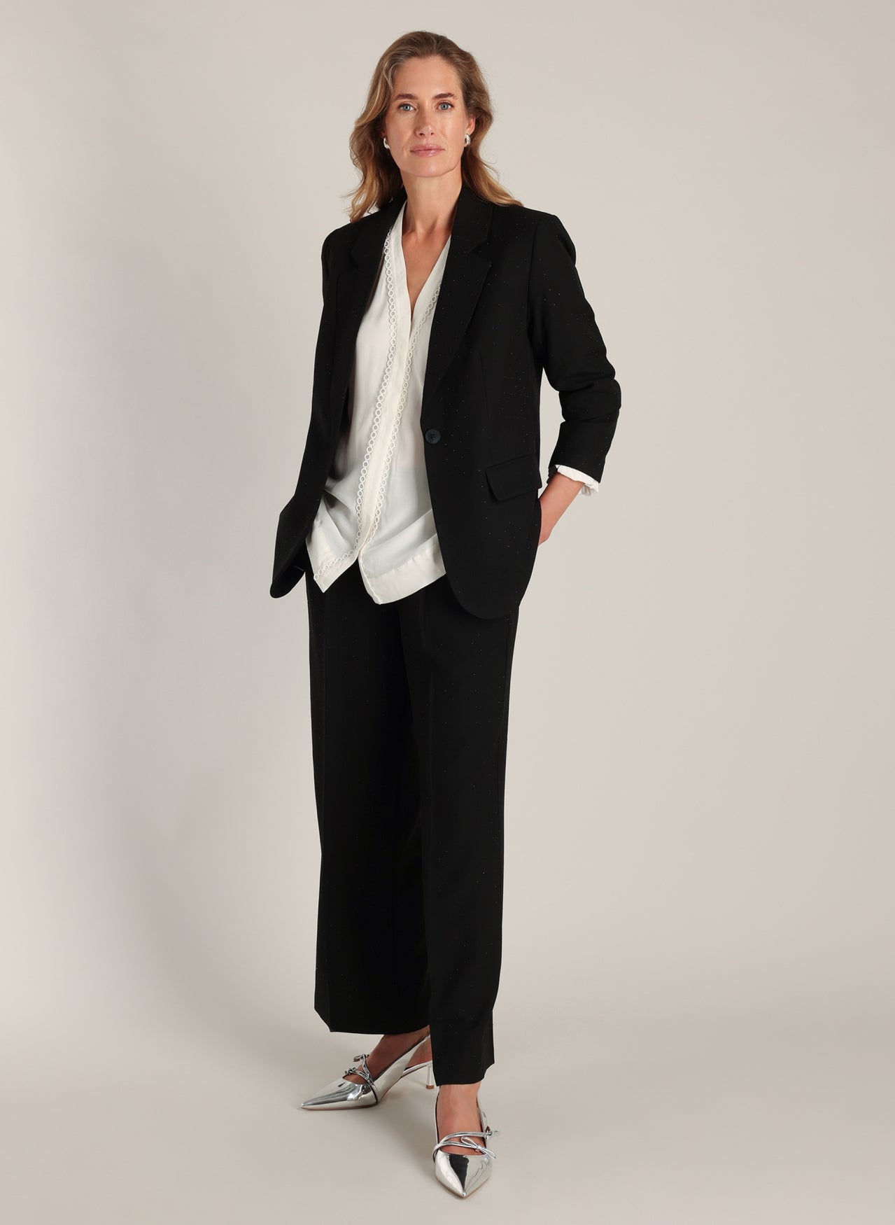 Gilana Essential | Black