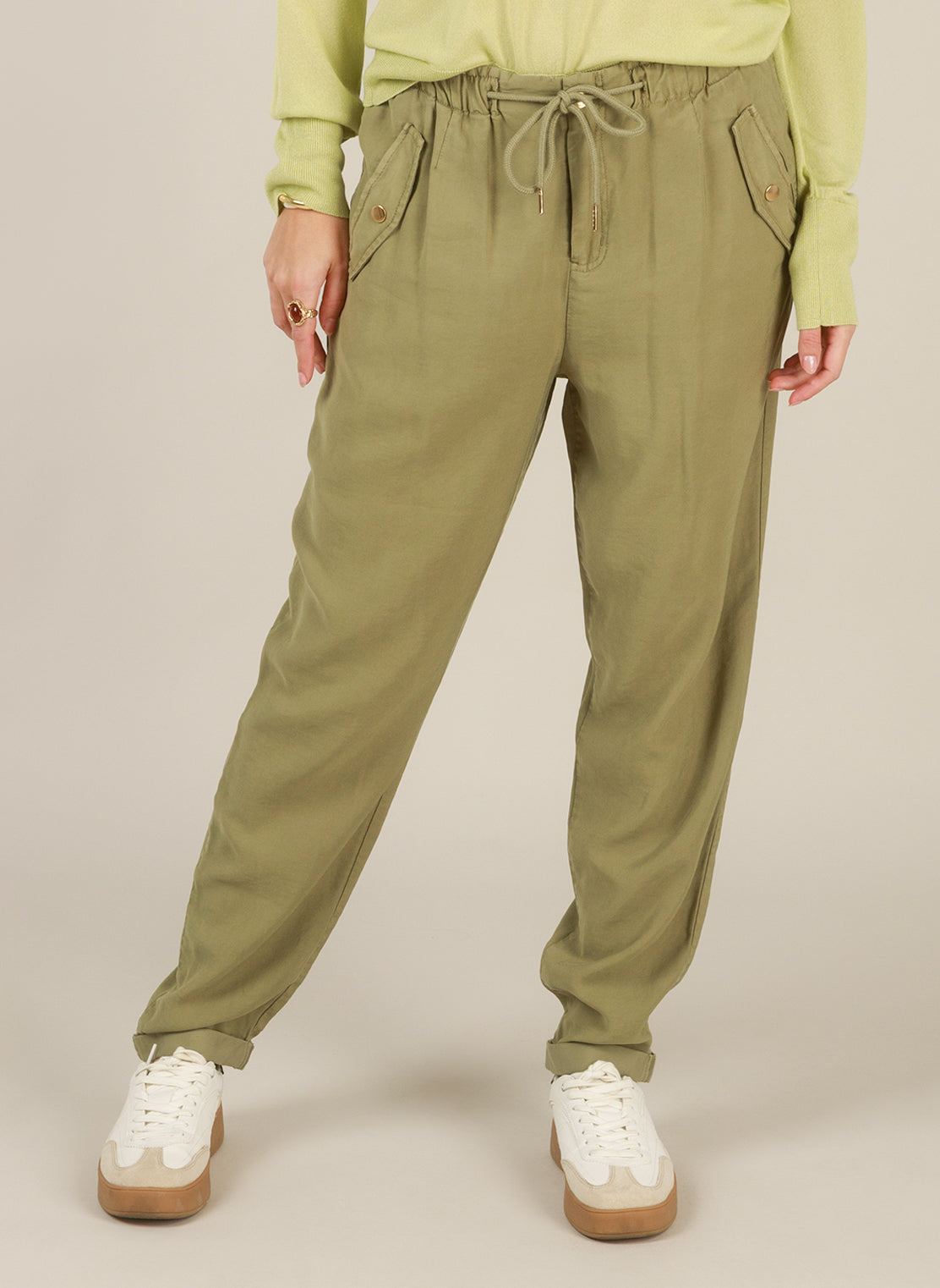 Ilyana | Olive