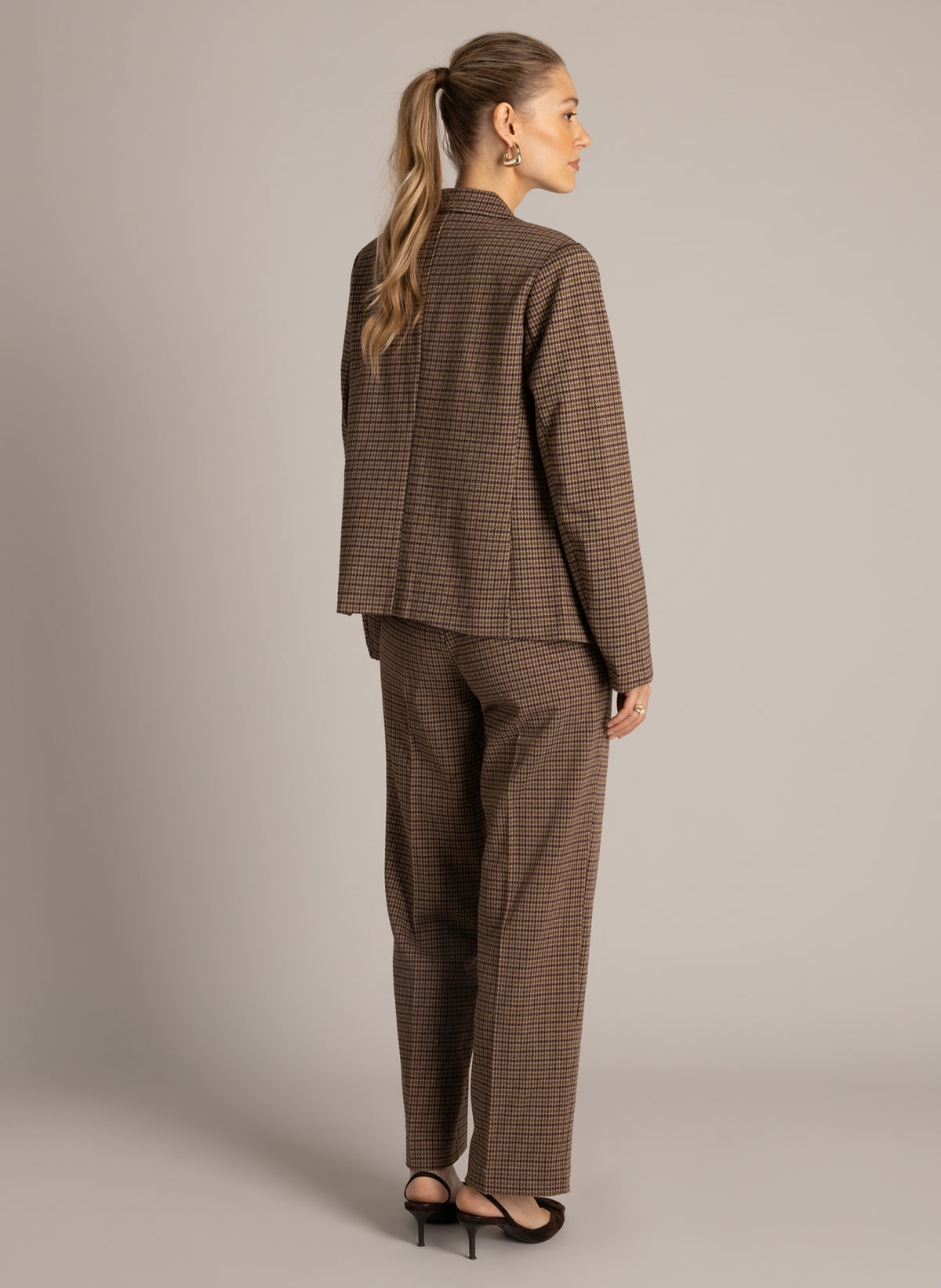 YYBerta Essential | Brown/Multi-Colour