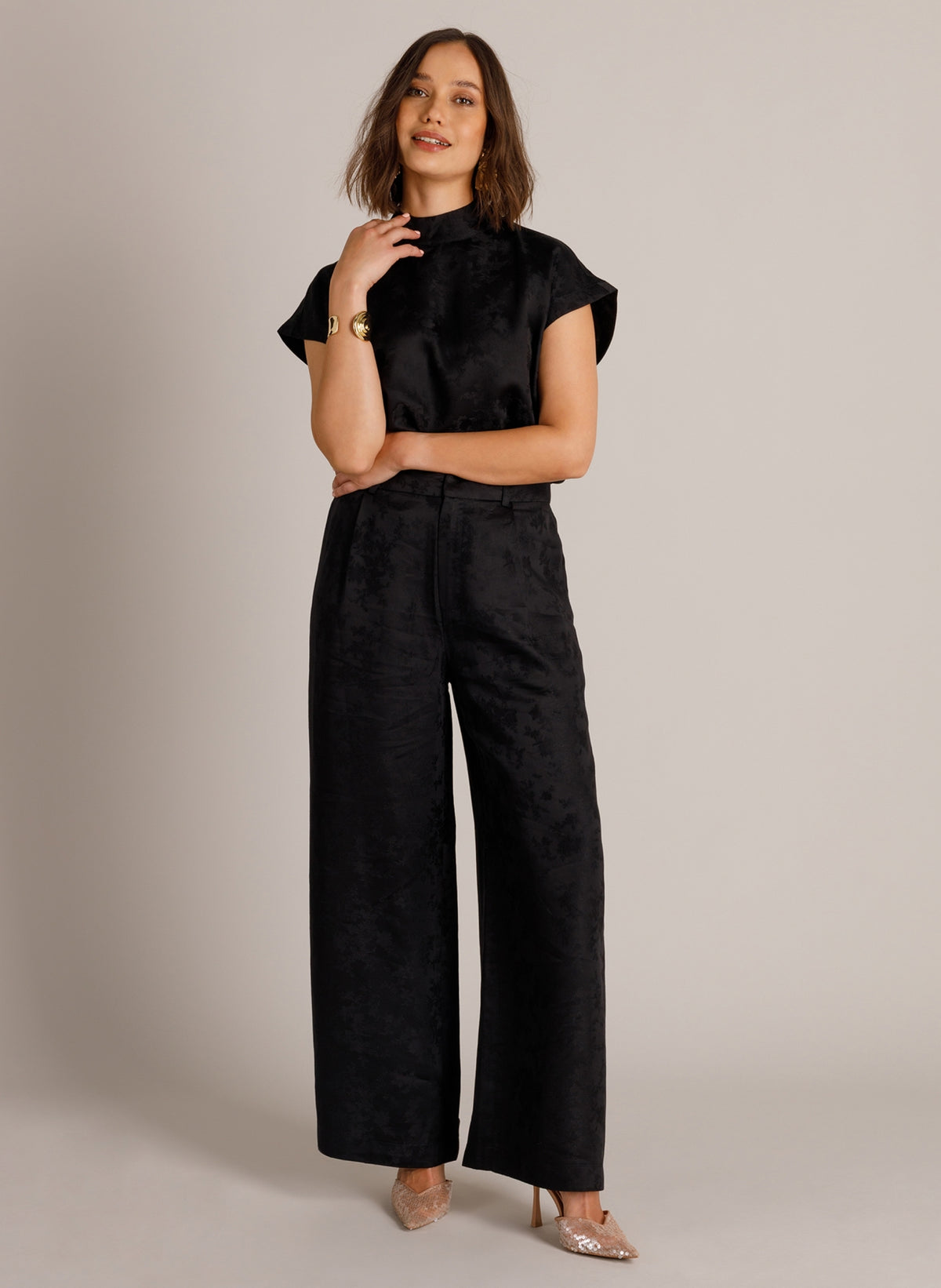 YYWilja | Black