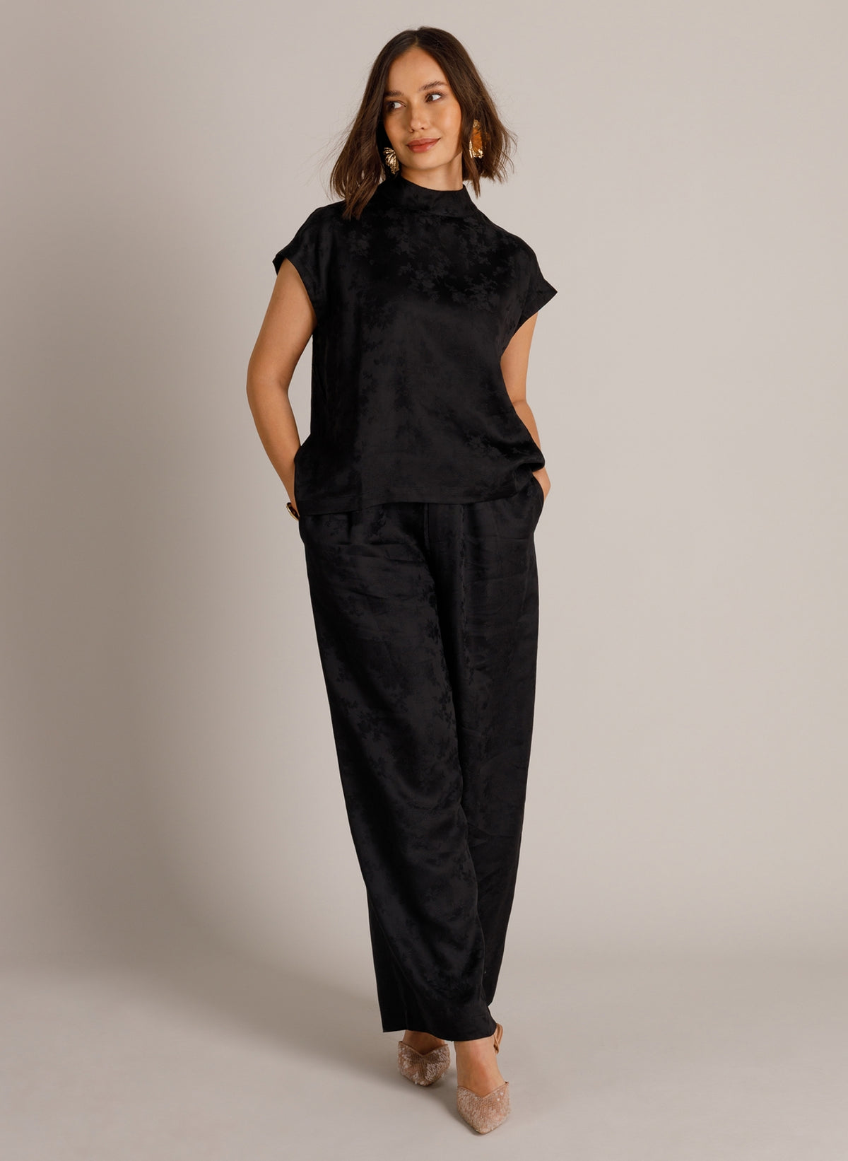 YYWanda | Black