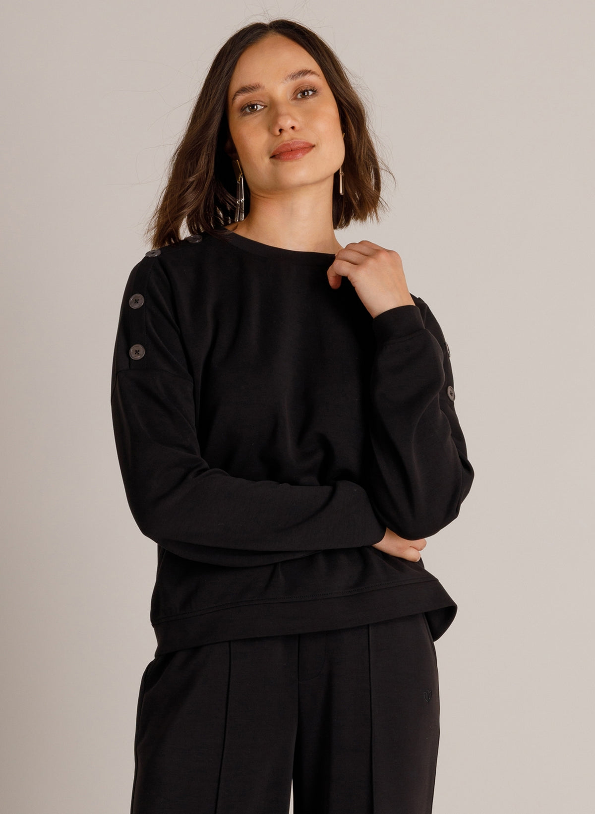 YYWynika | Black
