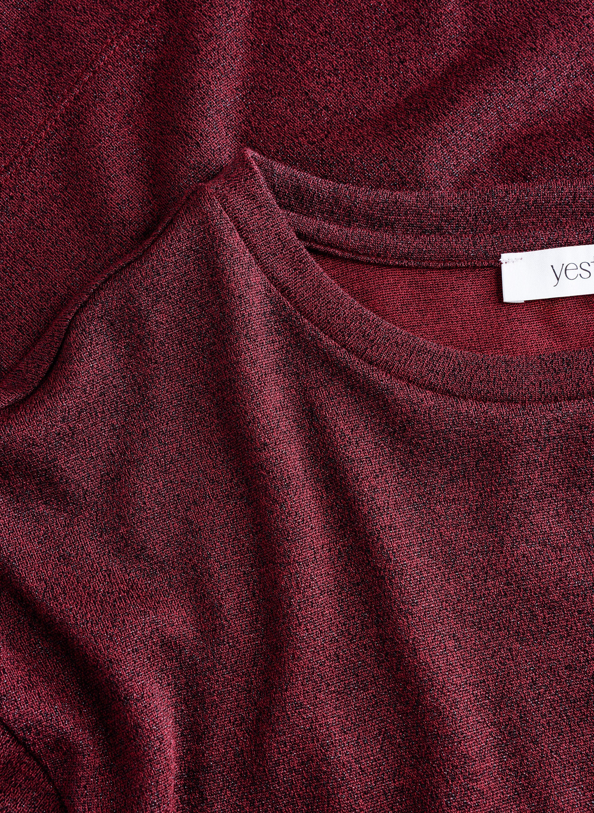 Sanne | Wine Red