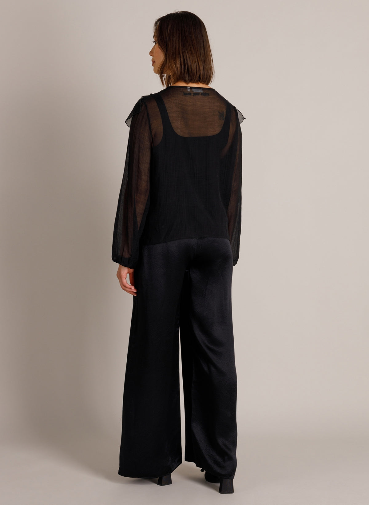 YYWynona | Black