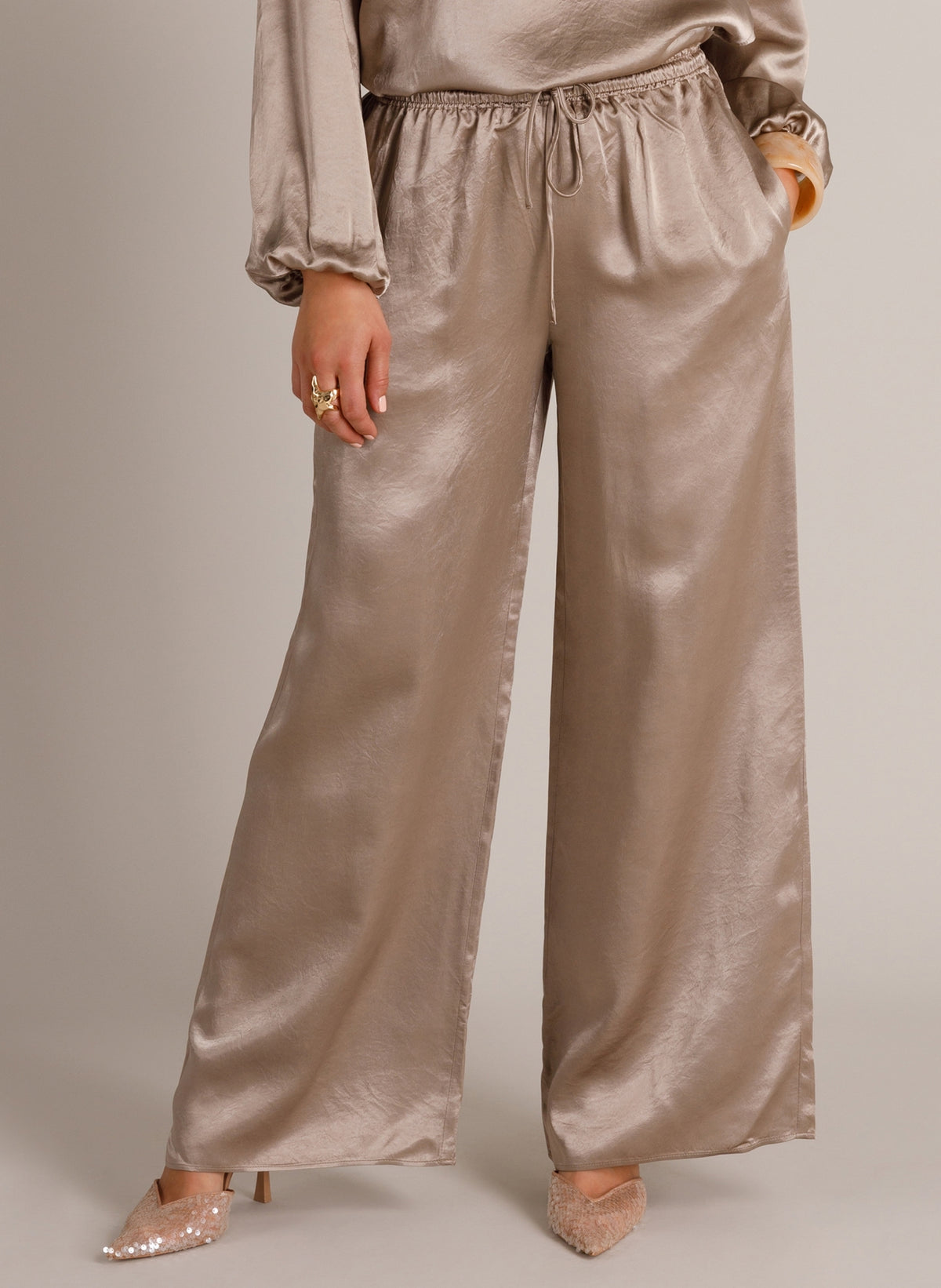YYWynona | Taupe Grey