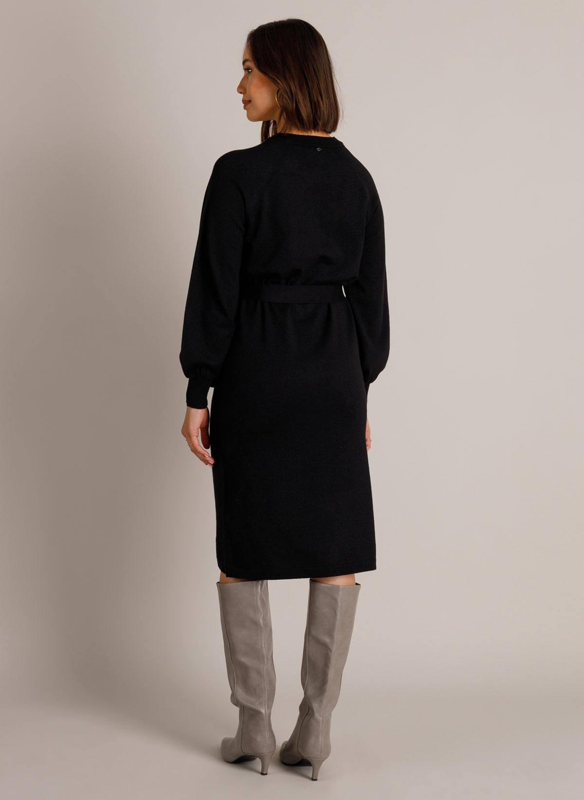 YYNeva Essential | Black