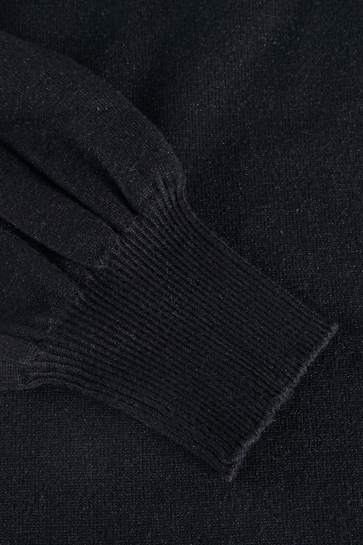 YYNeva Essential | Black