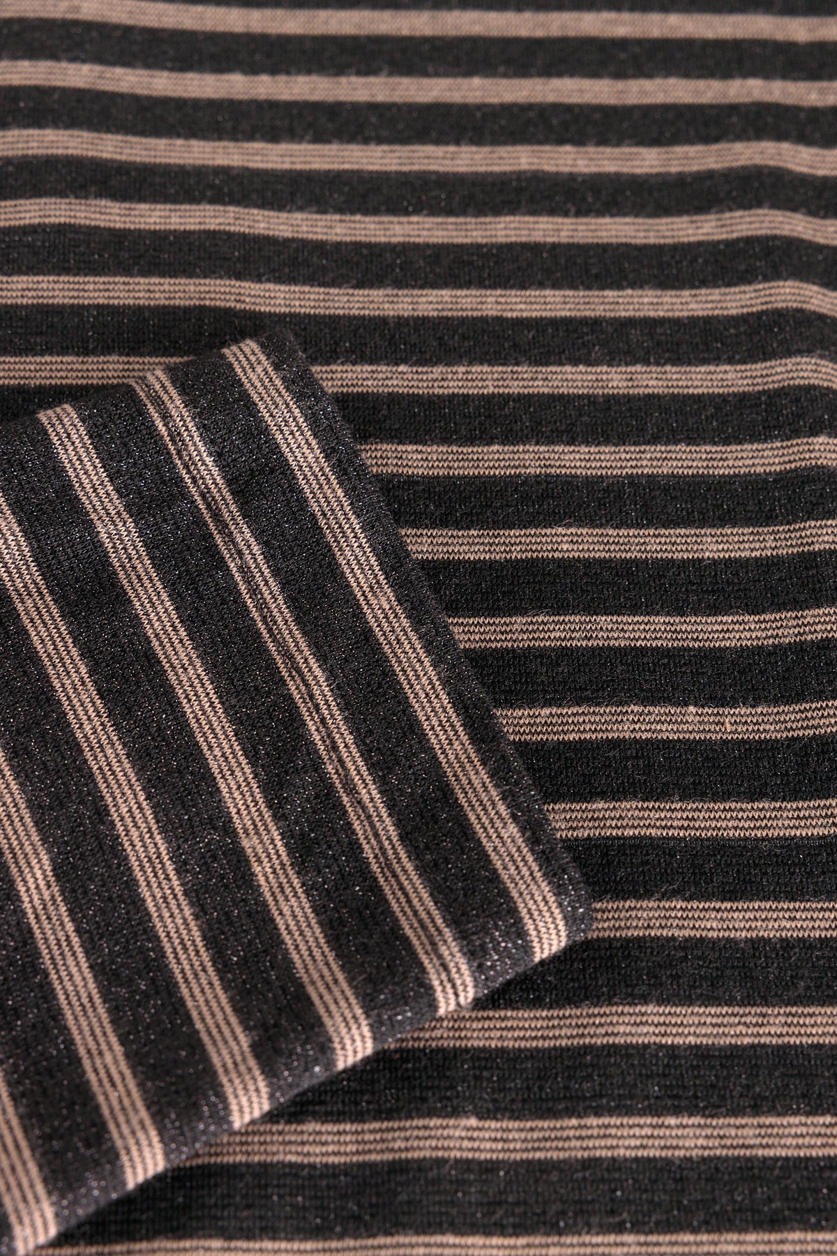 YYWenke | Black/Light Taupe