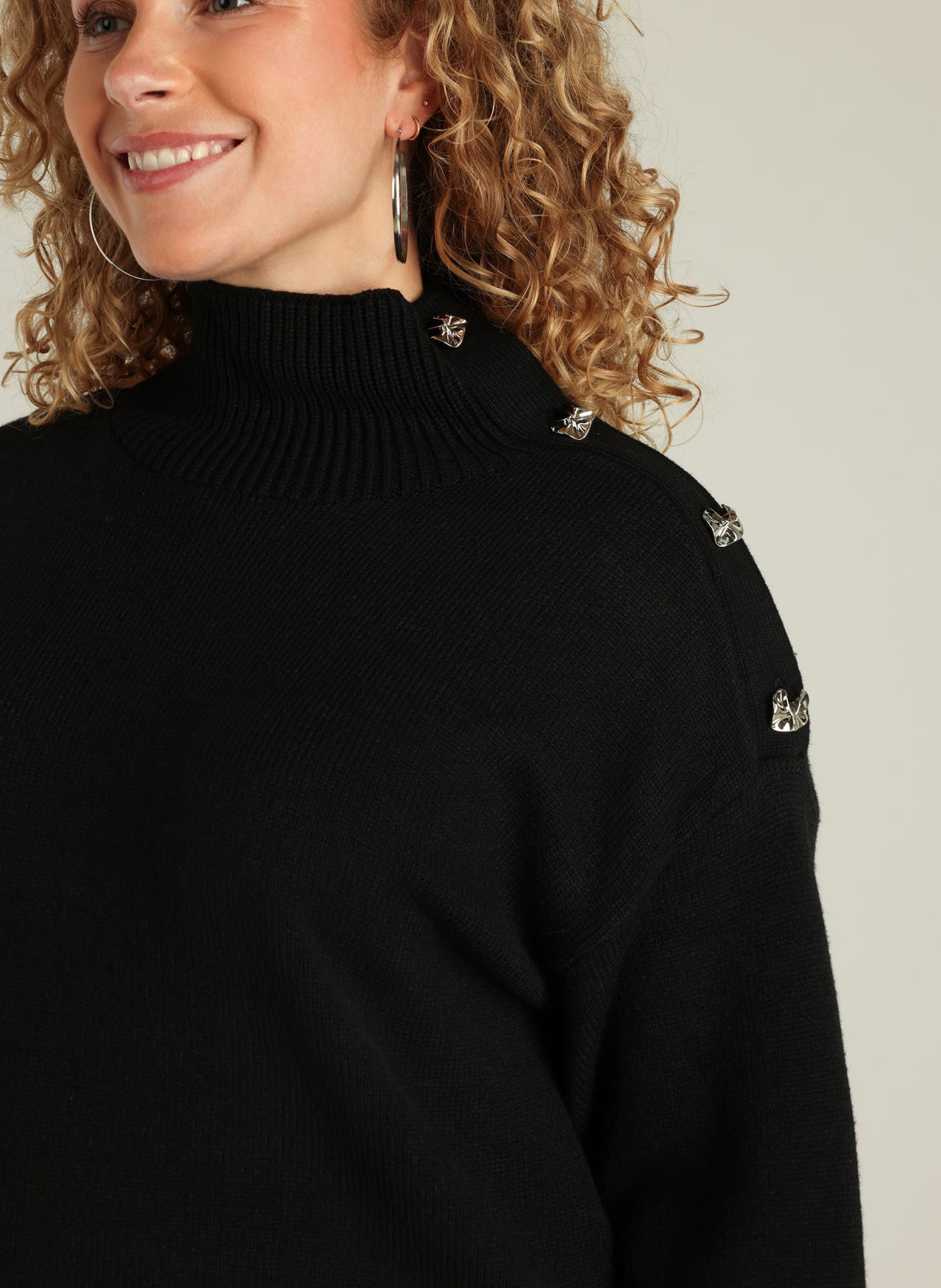 Ghislaine | Black
