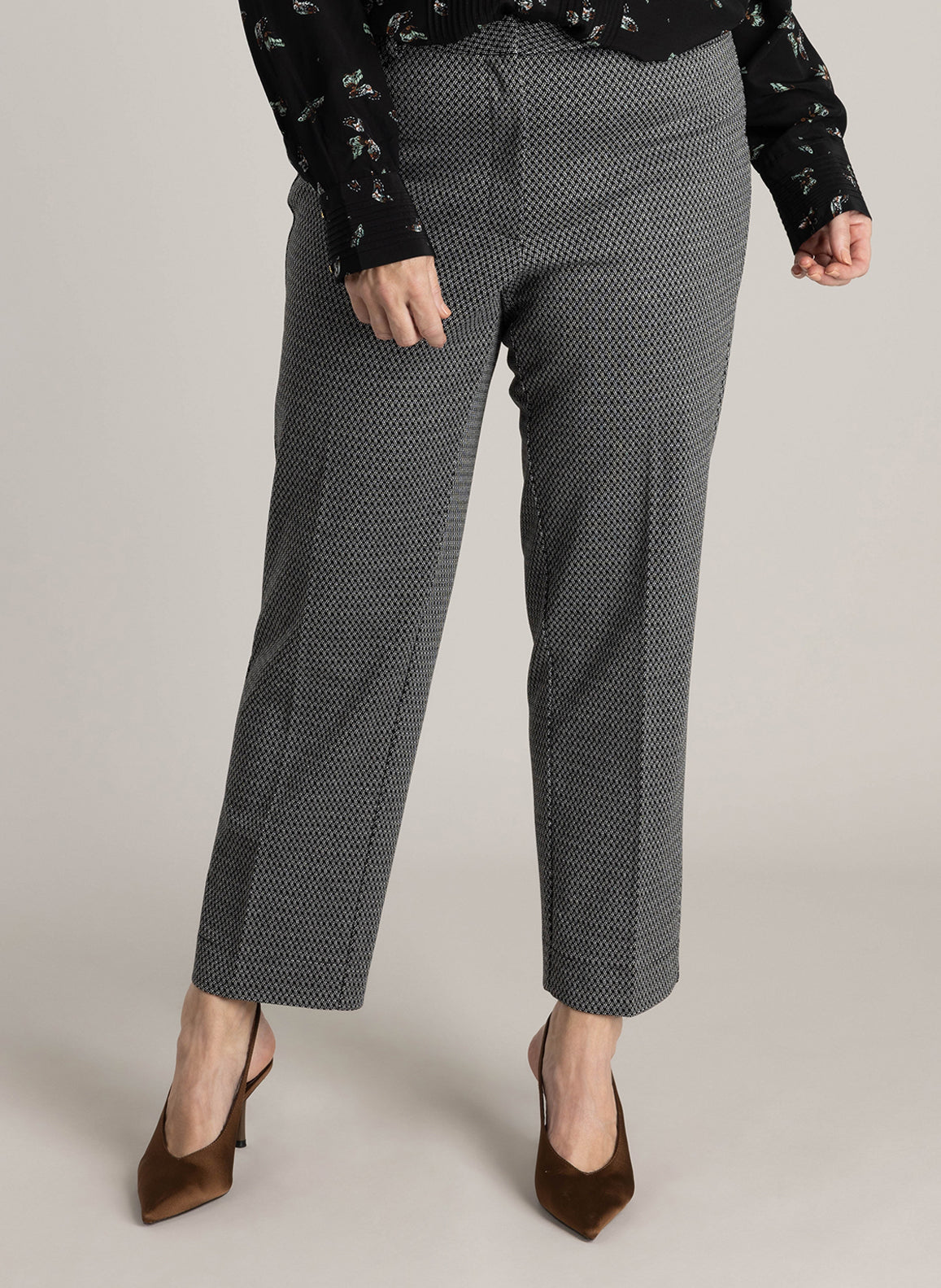 Helia | Black/Off White