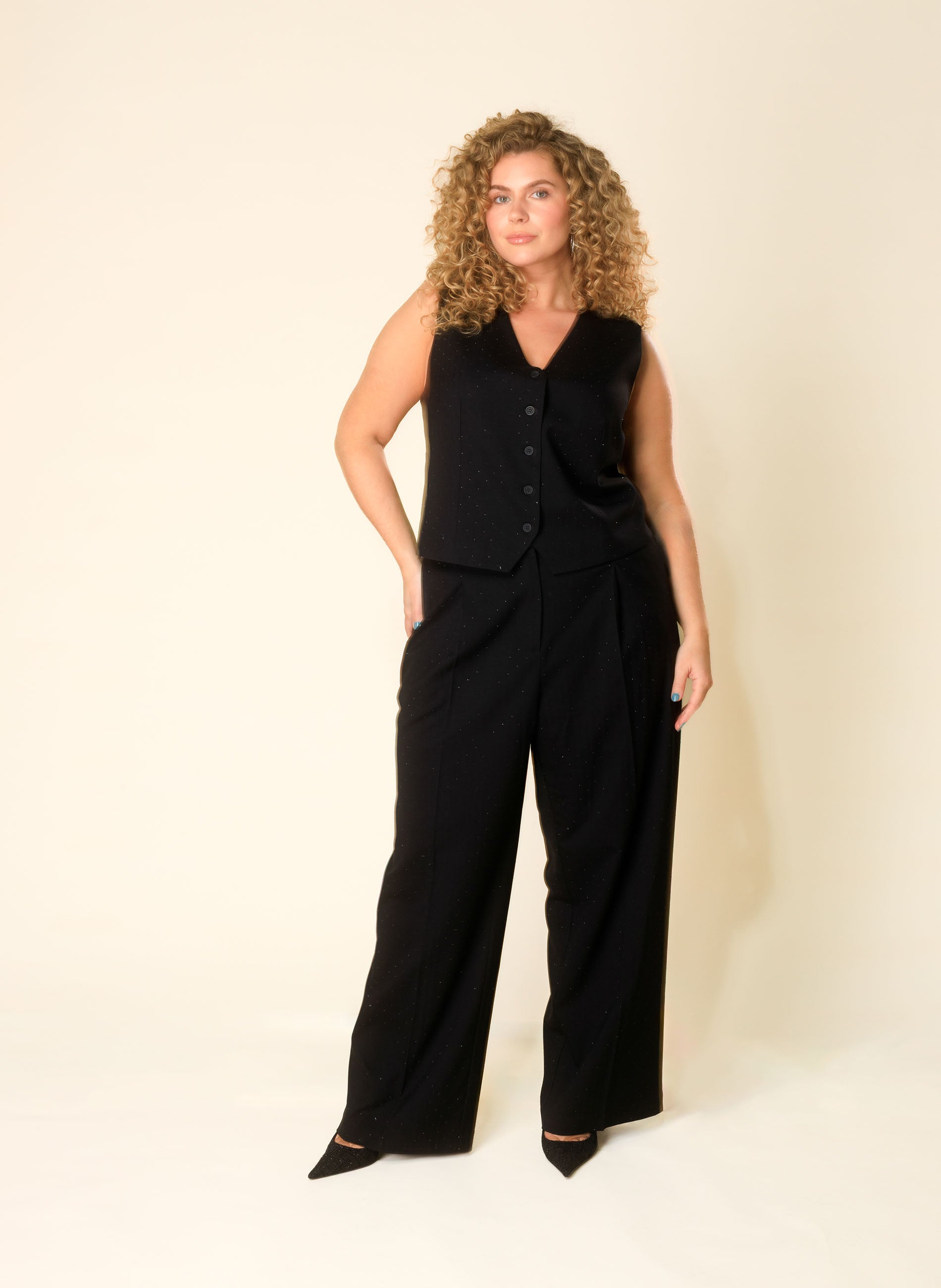 Hedwig Essential | Black