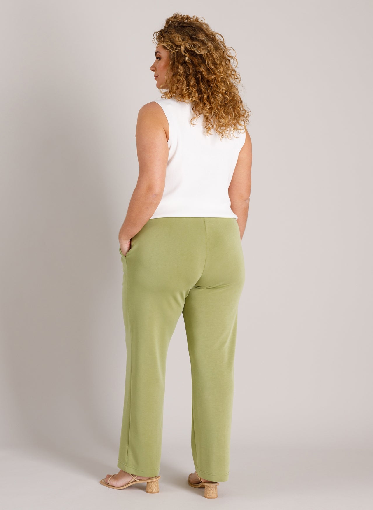 Selena Essential | Botanic Green