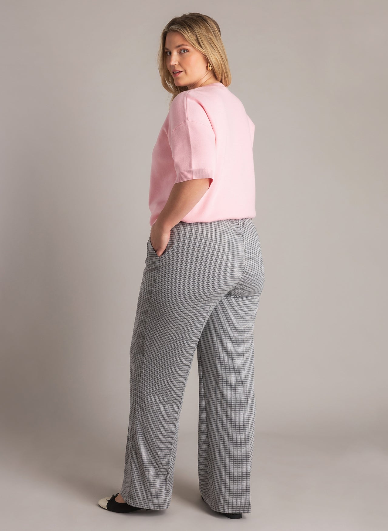 Romana Essential | Light Grey/Multi col
