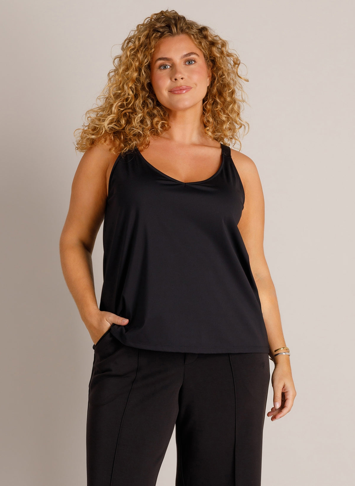 YCWieneke Essential | Black