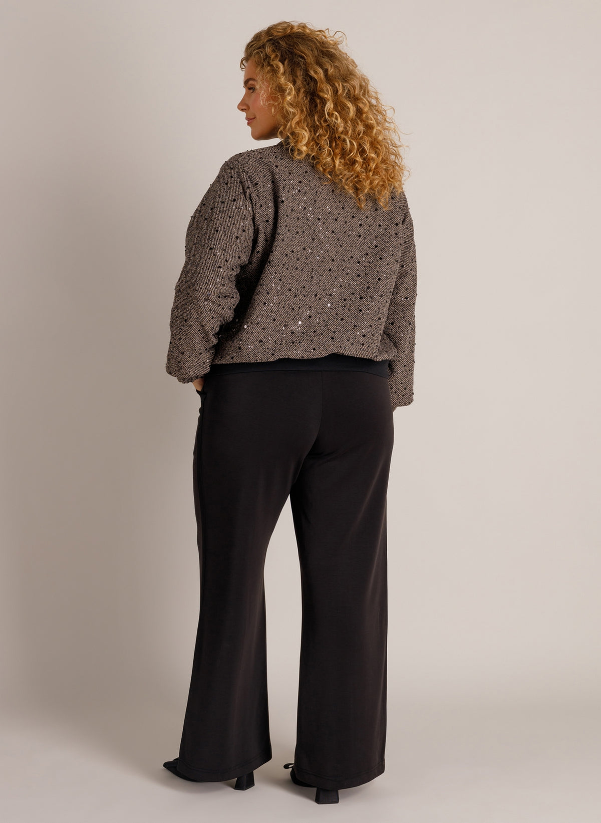 YCZaina | Black Melange