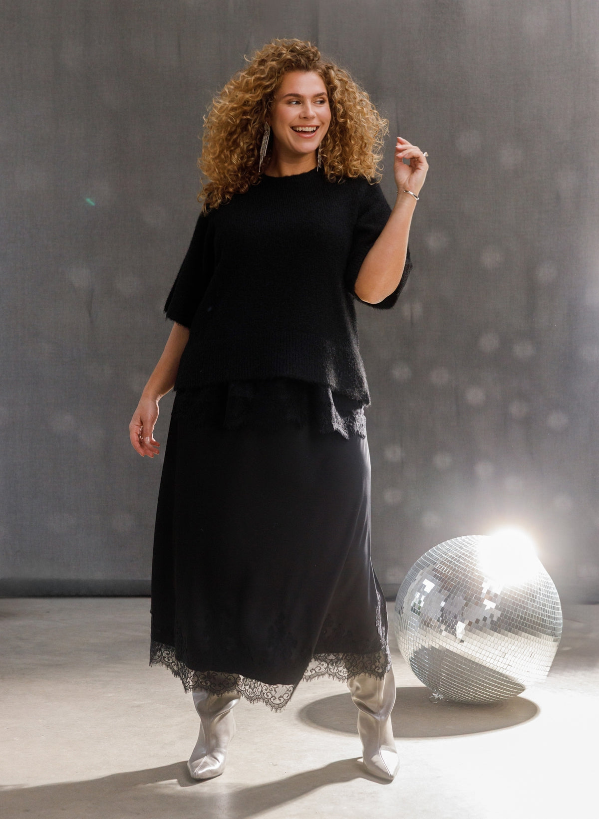 YCZelina | Black