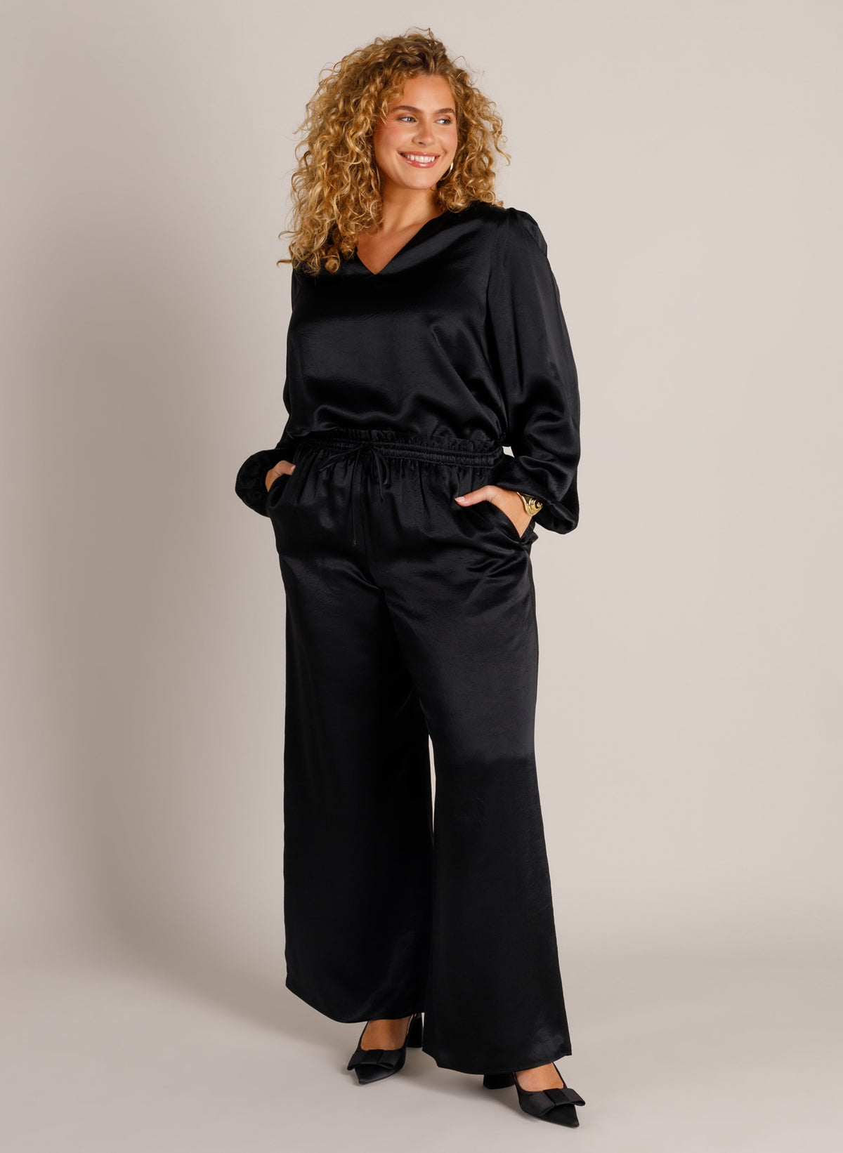 YCZella | Black