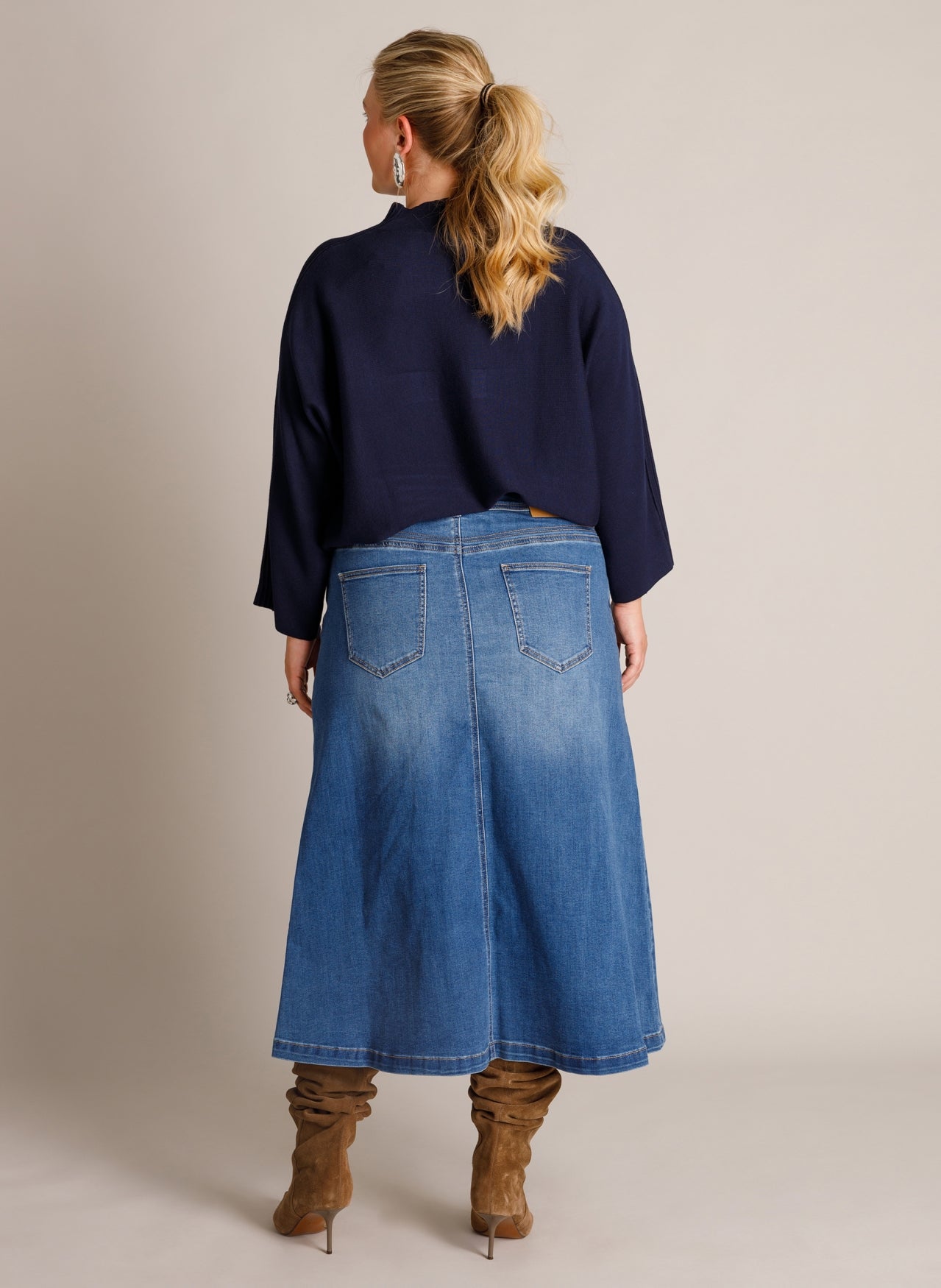 Tereza | Dark Blue
