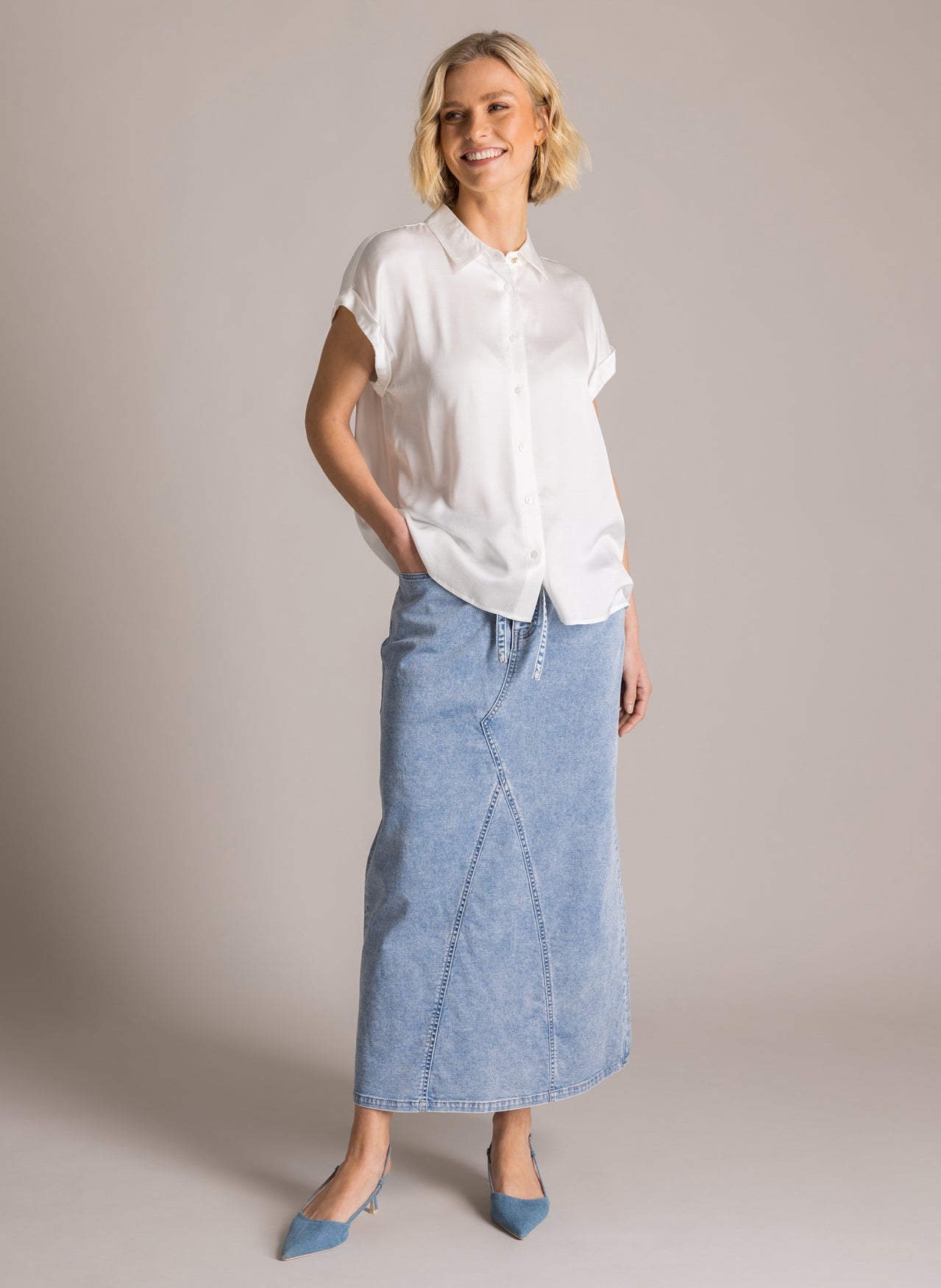 Sandra Essential | Off White