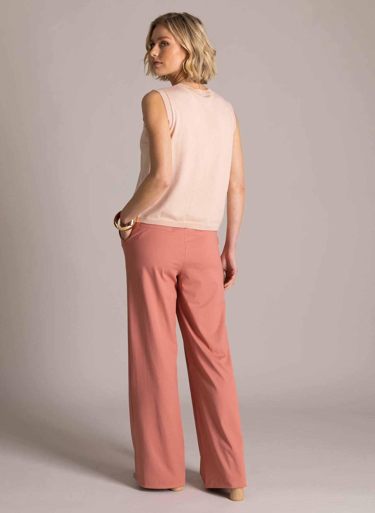 Kornelia | Rose Clay