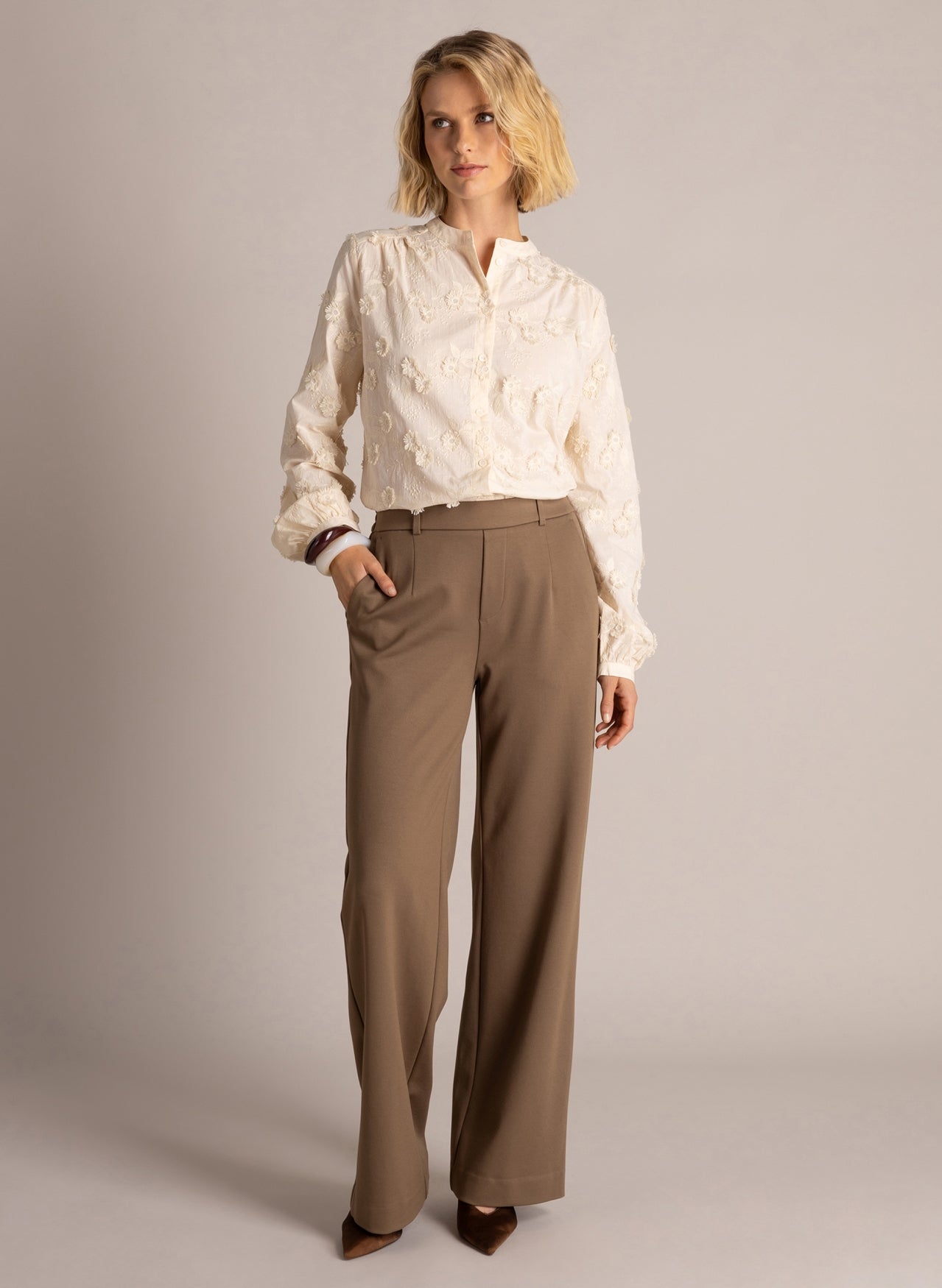 Raya Essential | Beige Cream