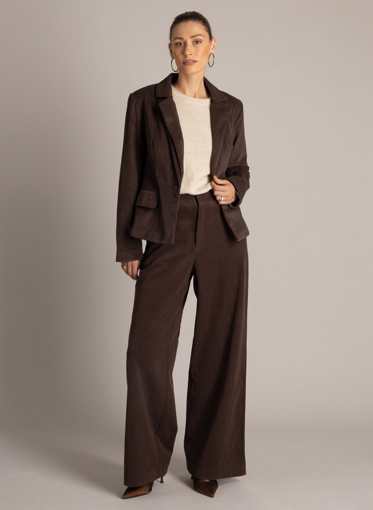 Ulaina | Brown