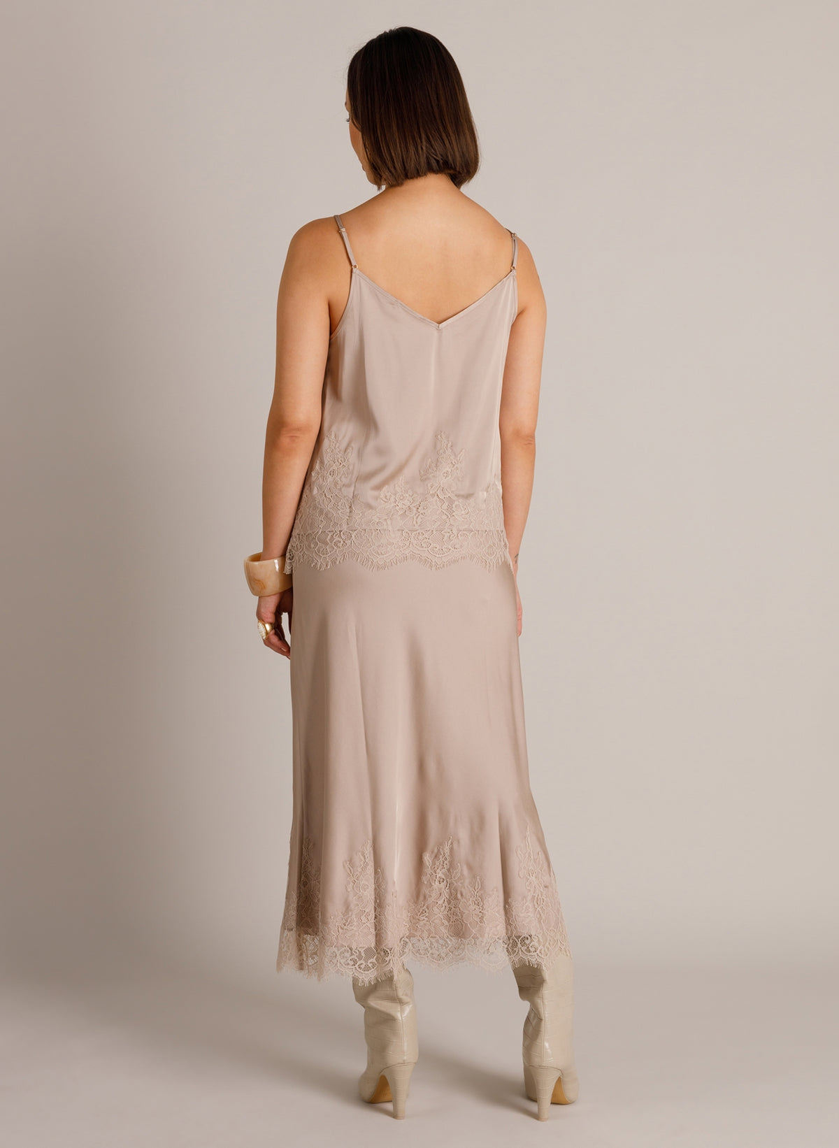 YYWeslie | Light Taupe