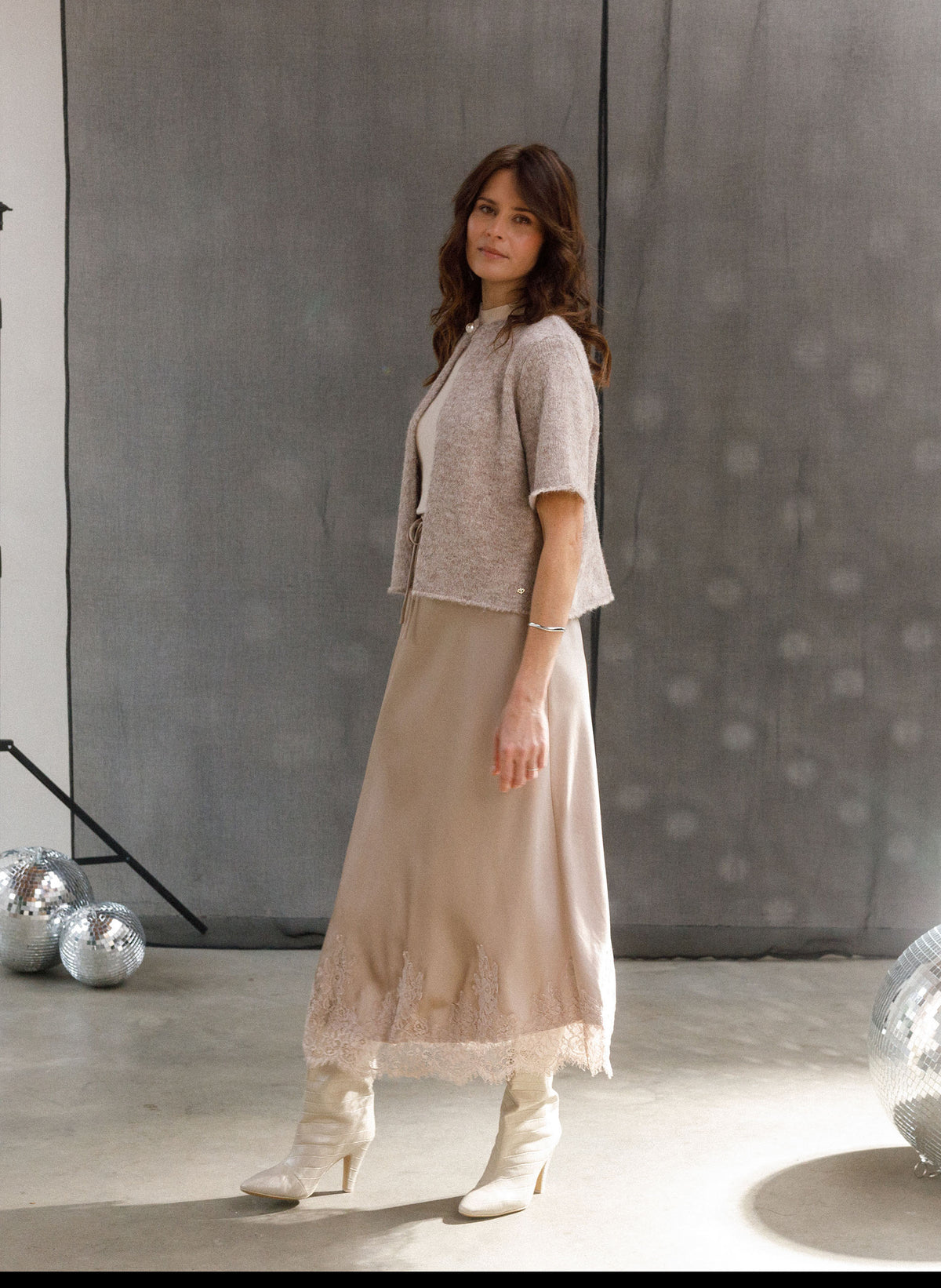 YYWismara | Light Taupe