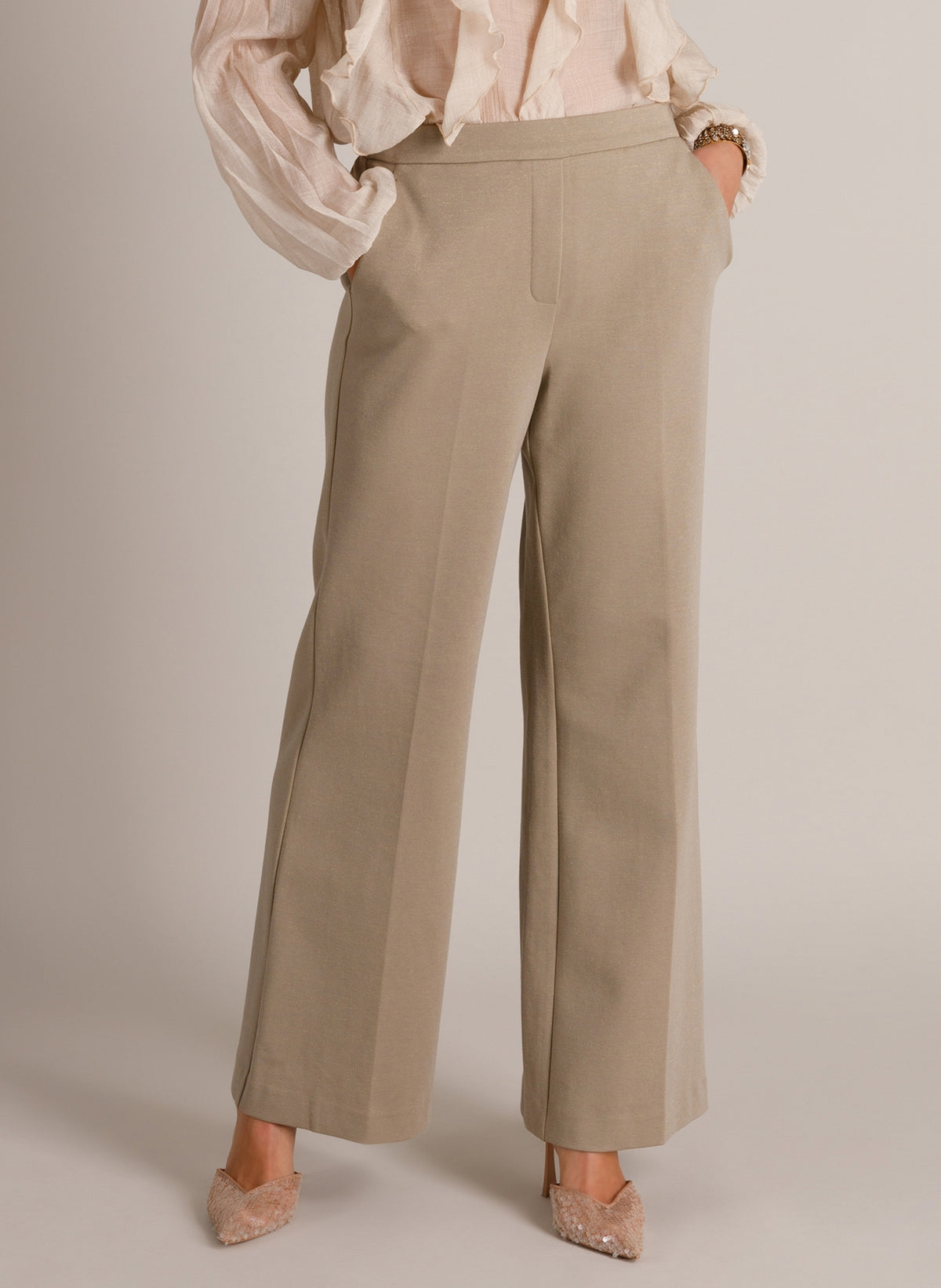 YYWinae | Taupe Grey