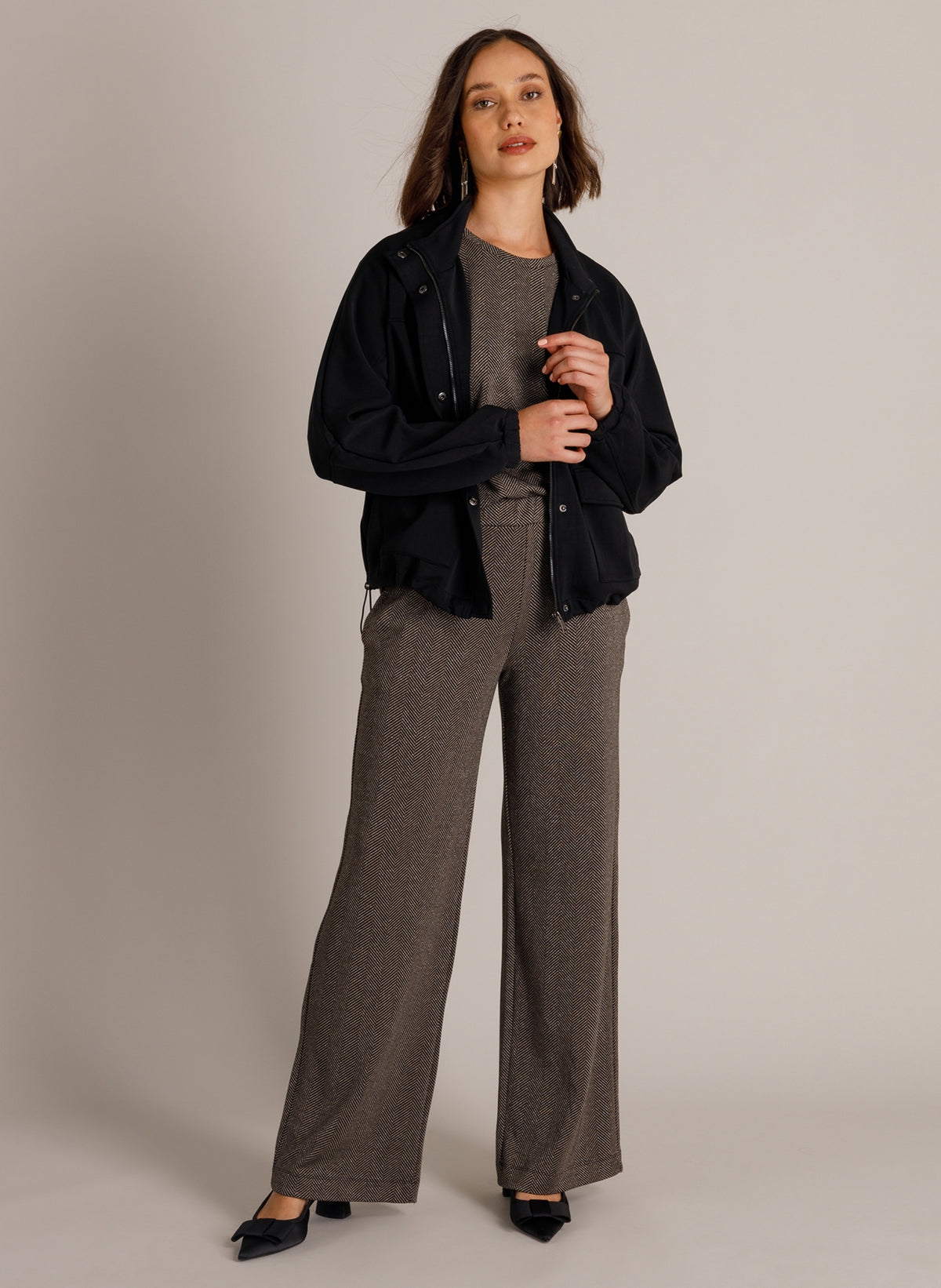 YYWinta | Black/Taupe Grey