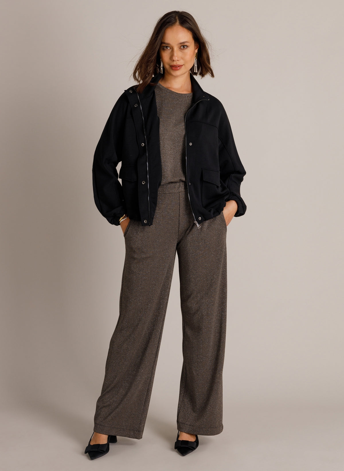 YYWilka | Black/Taupe Grey