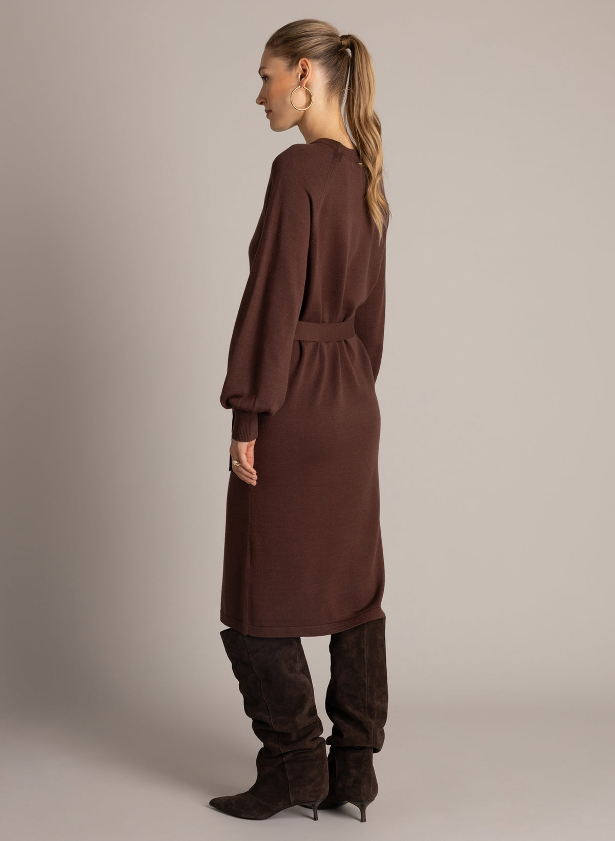 Neva Essential | Red Brown