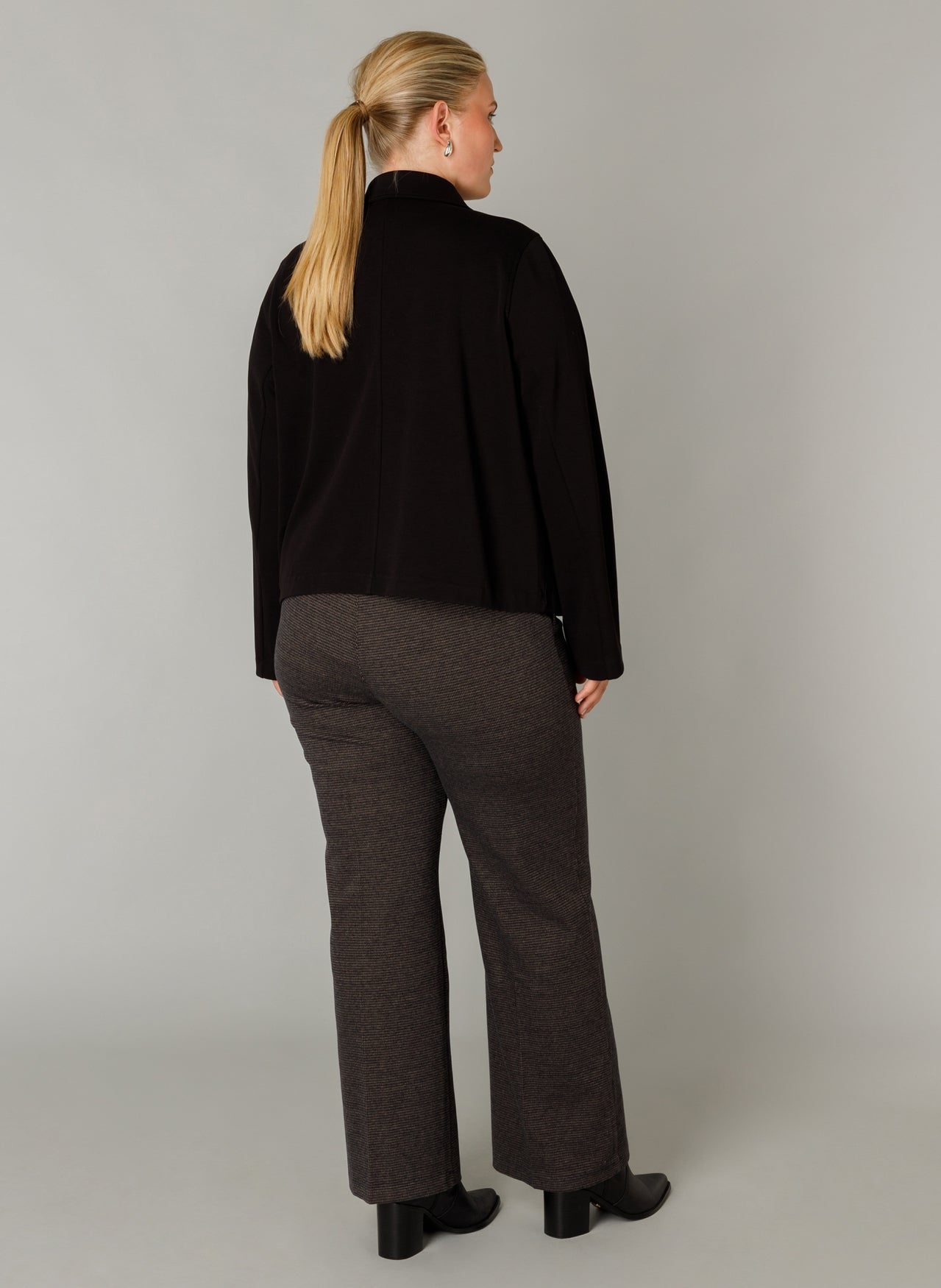 Vince Essential | Black