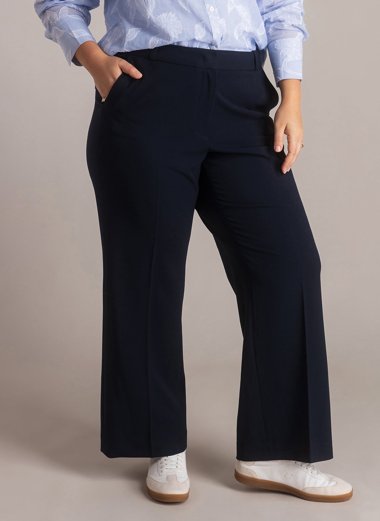 Jara | Navy