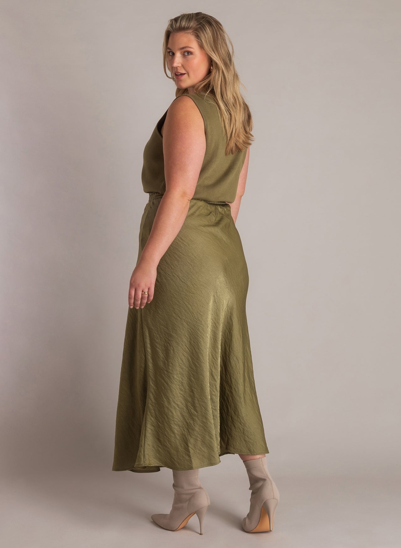 Joelle | Olive