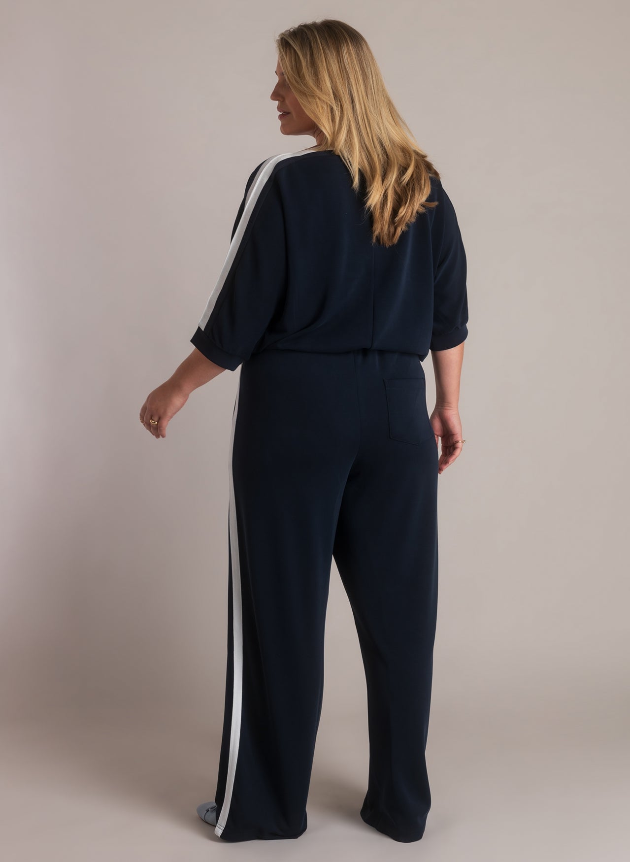 Jelisa | Navy/Off White