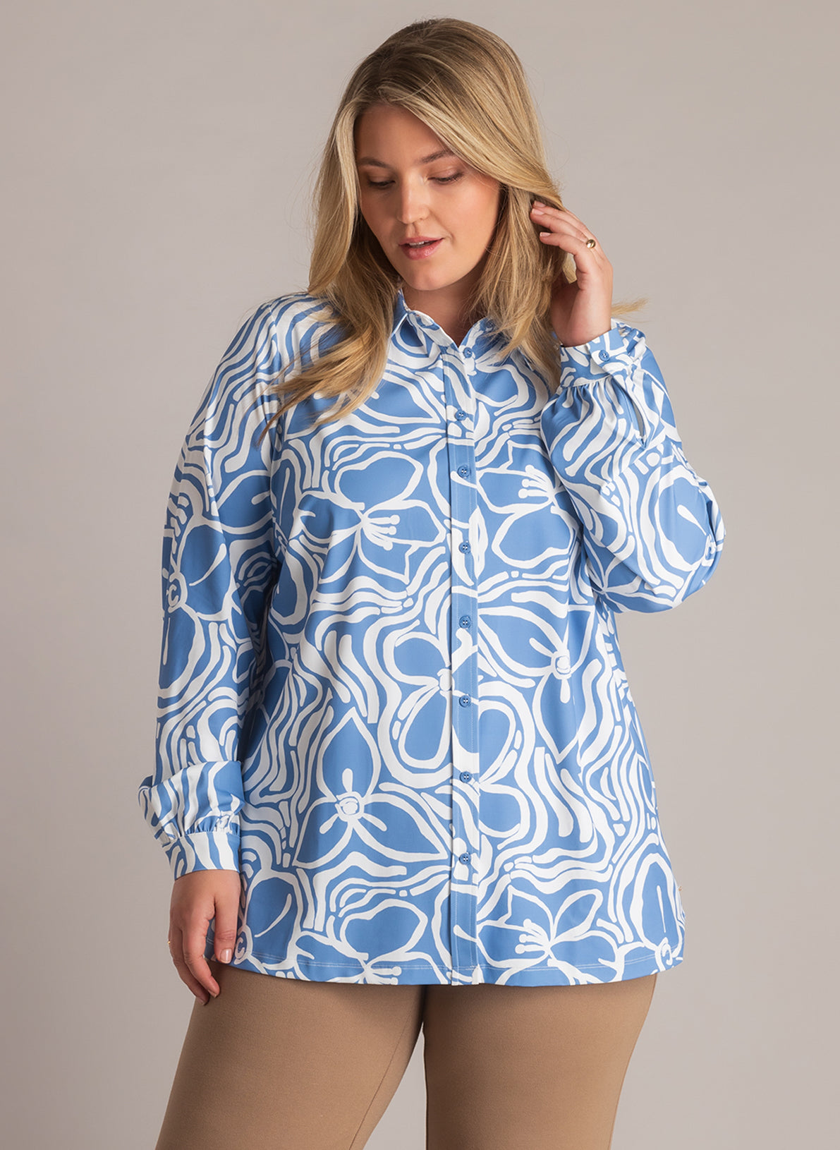 Vedita Essential | Uniform Blue/Off Whi