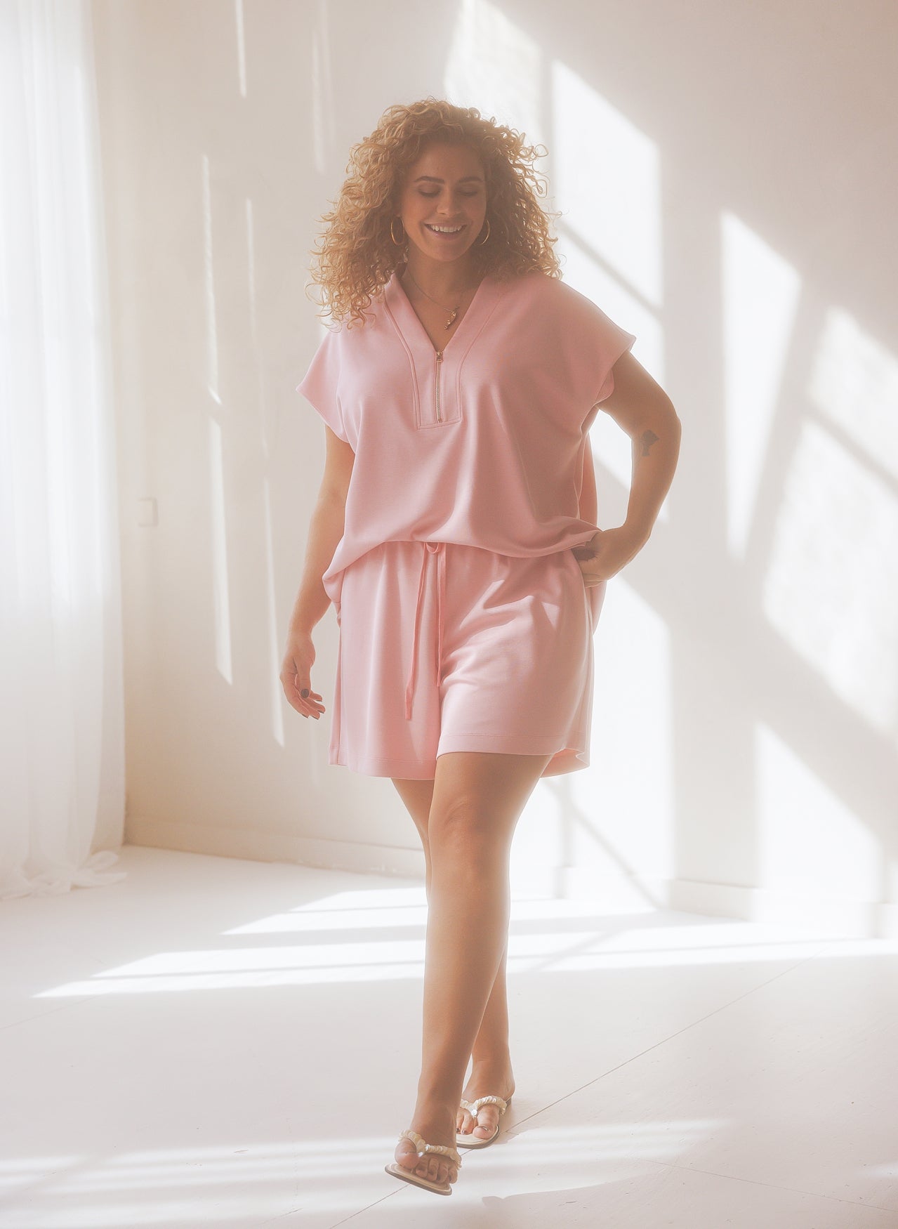 Nisa | Bright Pink