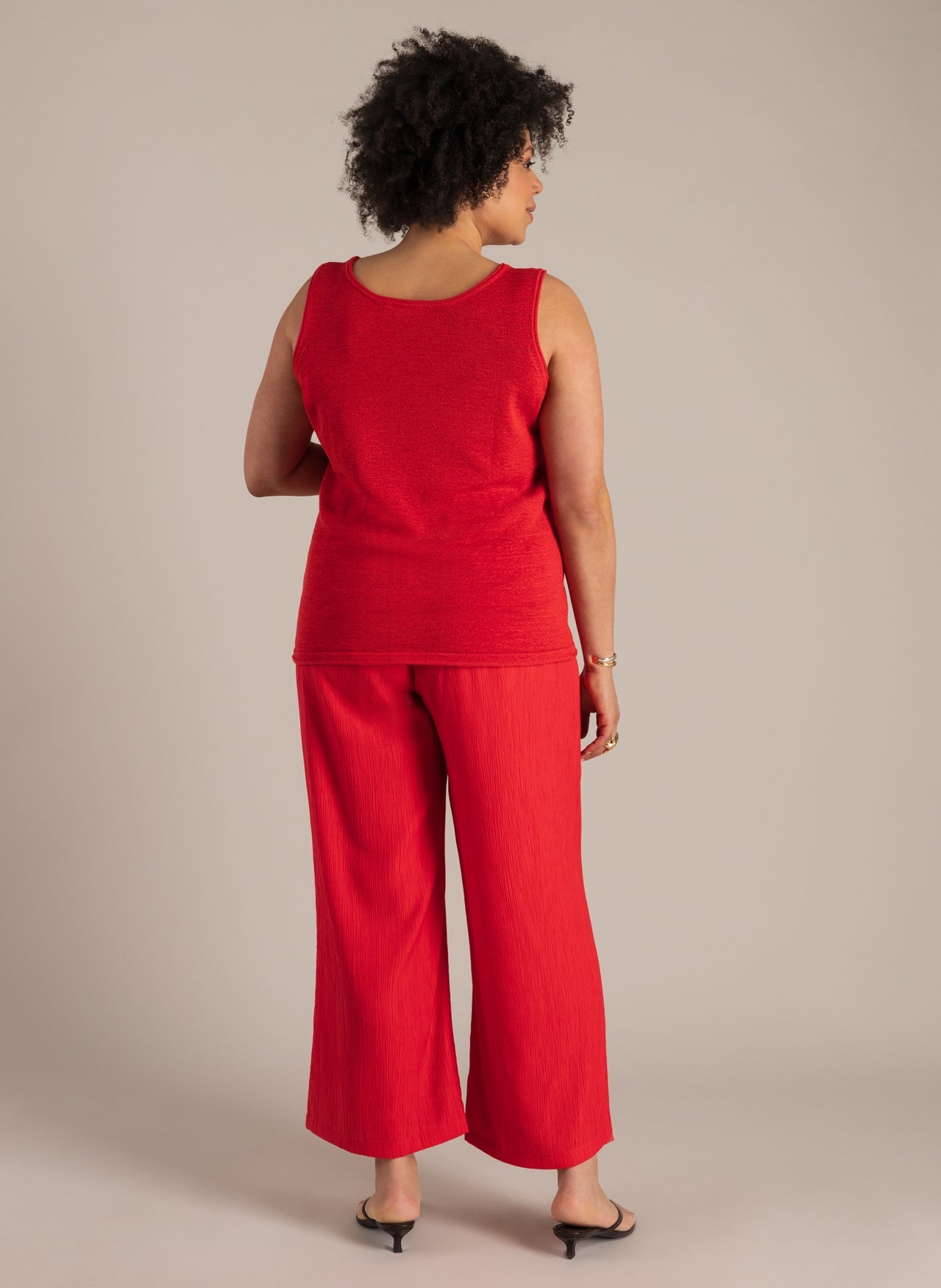 Nikaia | Hot Red
