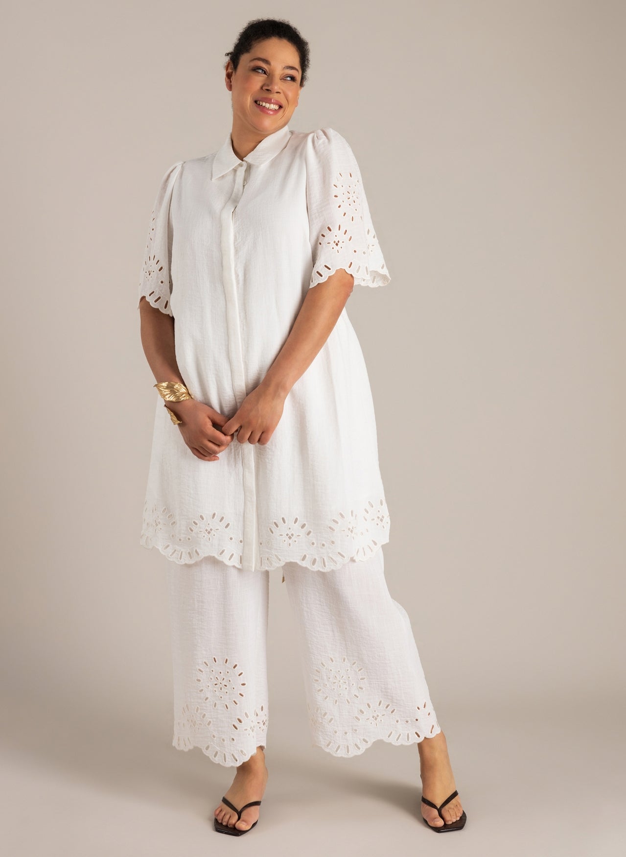 Nuria | Off White