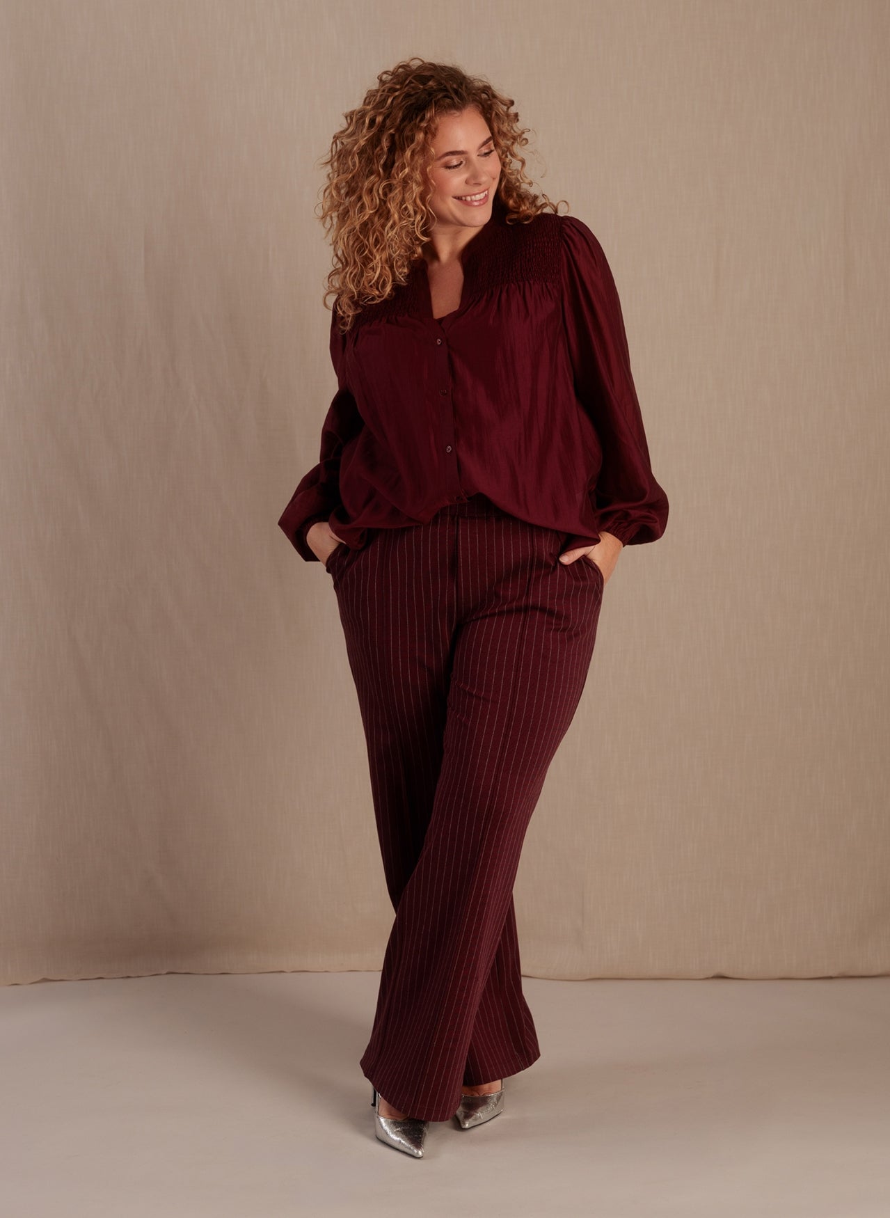Taisa | Wine Red