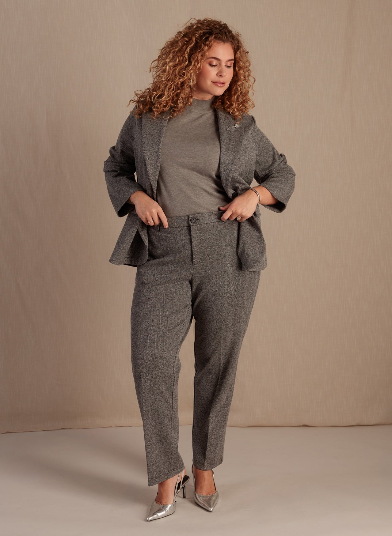 Franzi Essential | Dark Grey/Multi-Colo