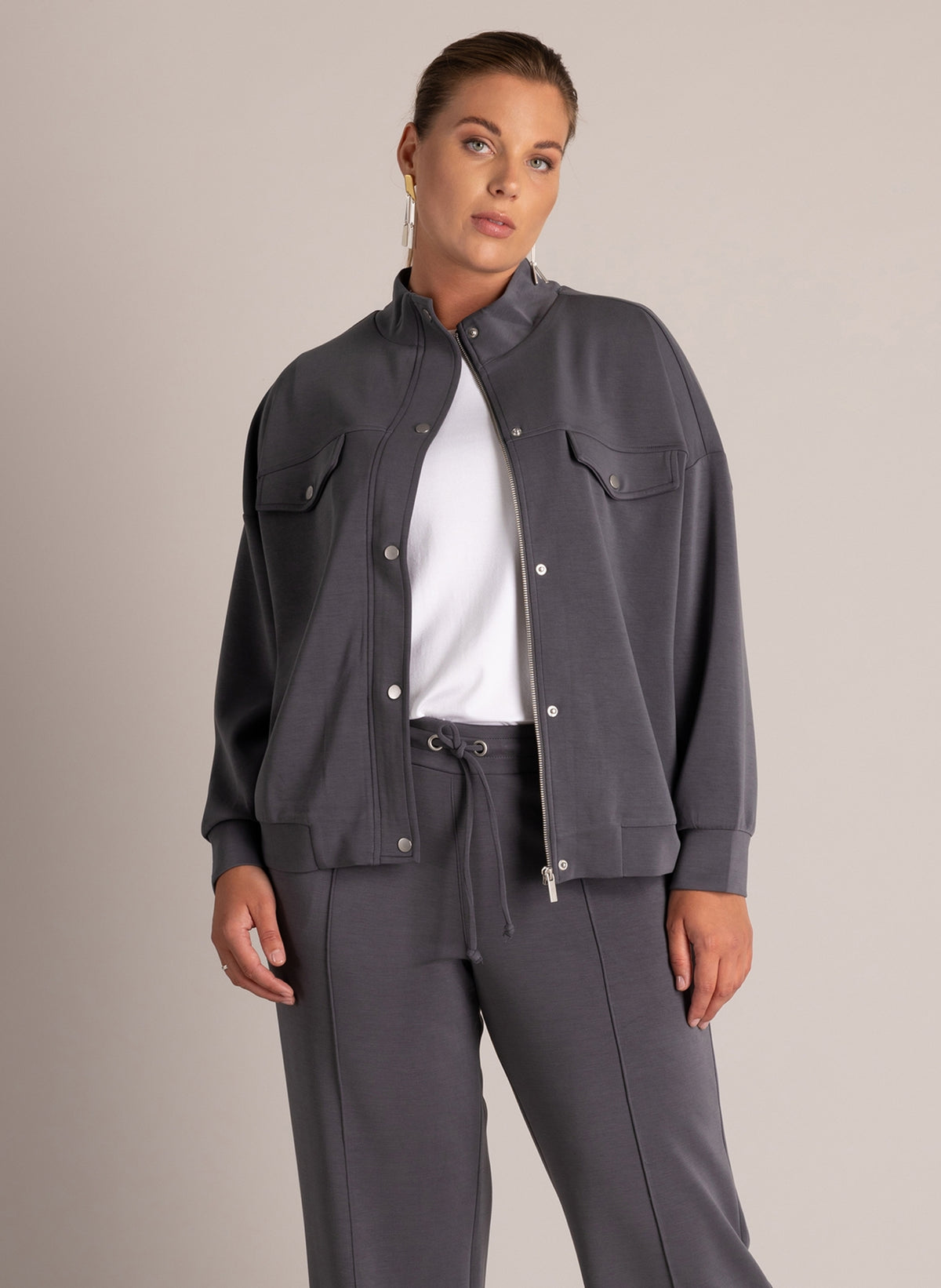 Virna | Warm Grey