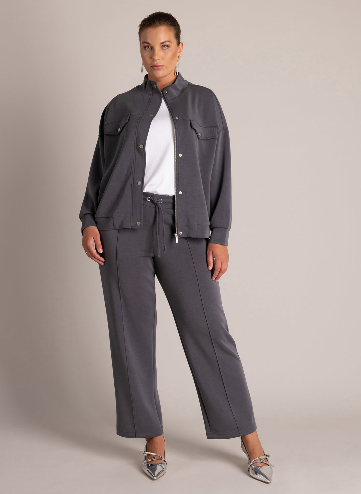 Virna | Warm Grey