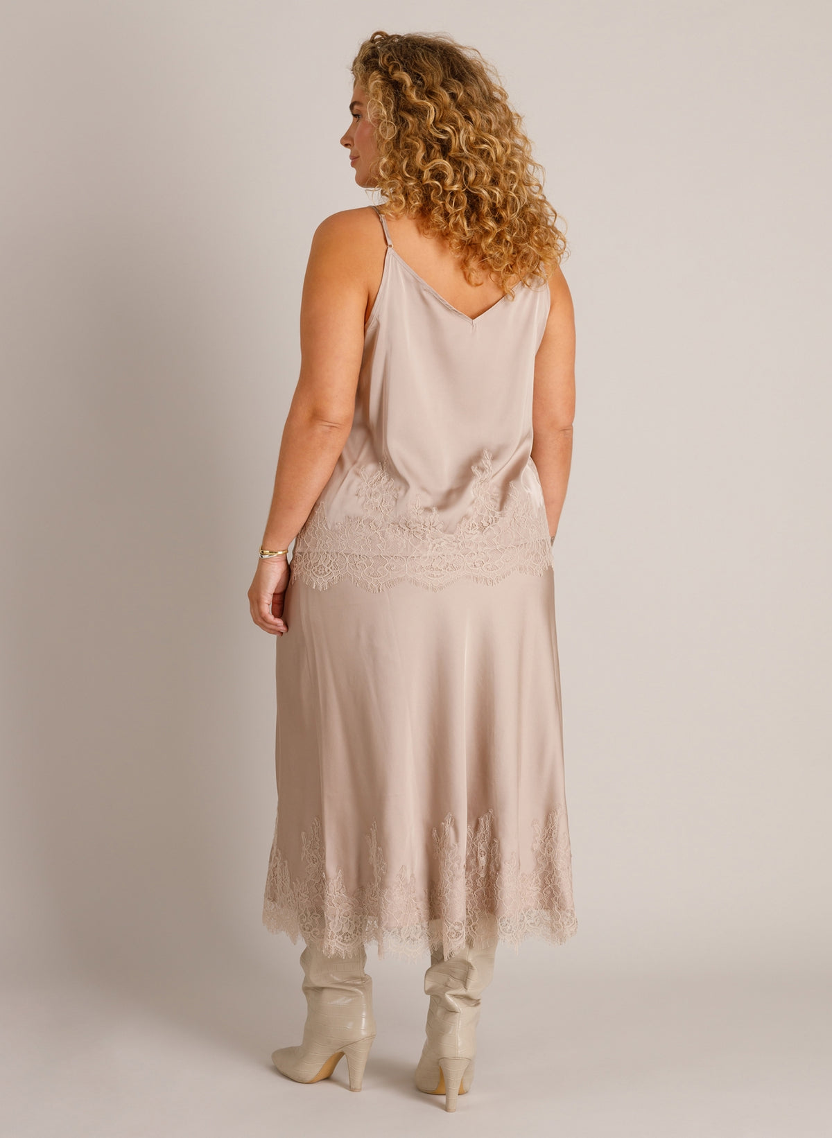 YCZelda | Light Taupe