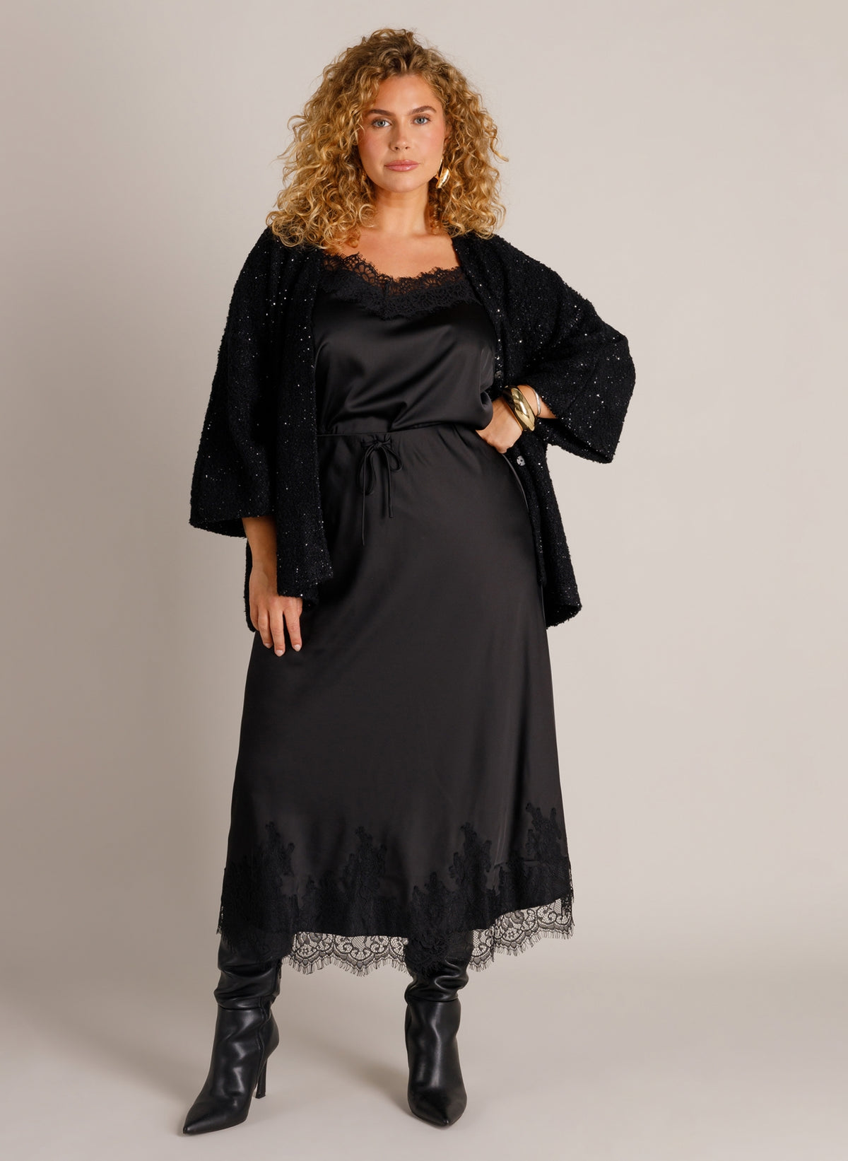 YCZelina | Black