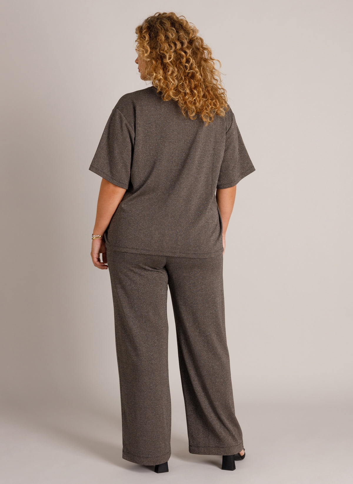 YCZina | Black/Taupe Grey