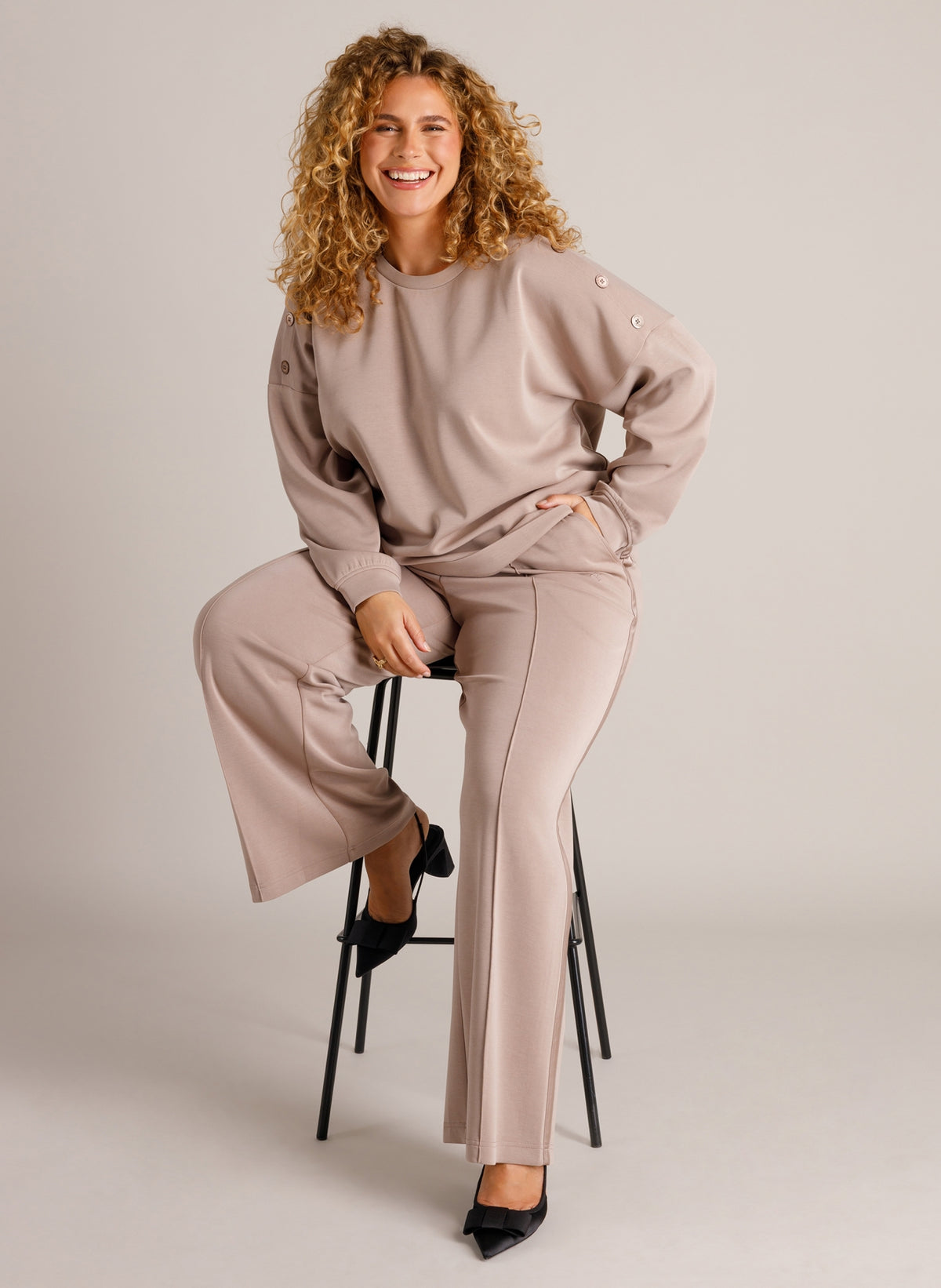 YCJelisa Essential | Taupe Grey