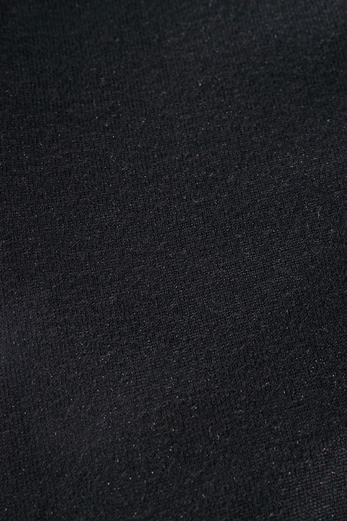 YCZola | Black